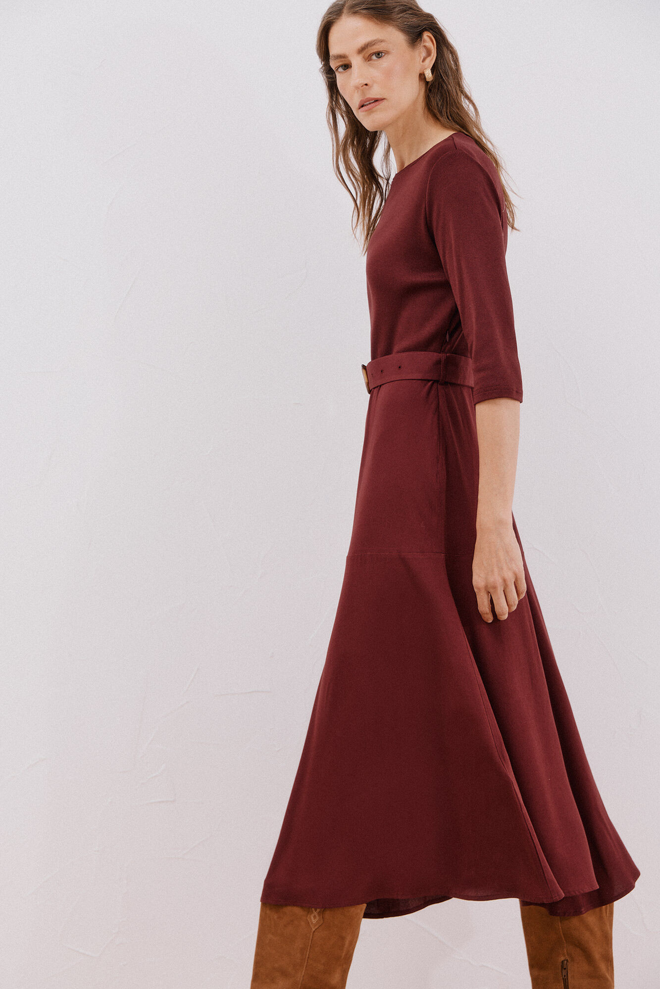 Cortefiel Vestido combinado cintur&oacute;n Vino