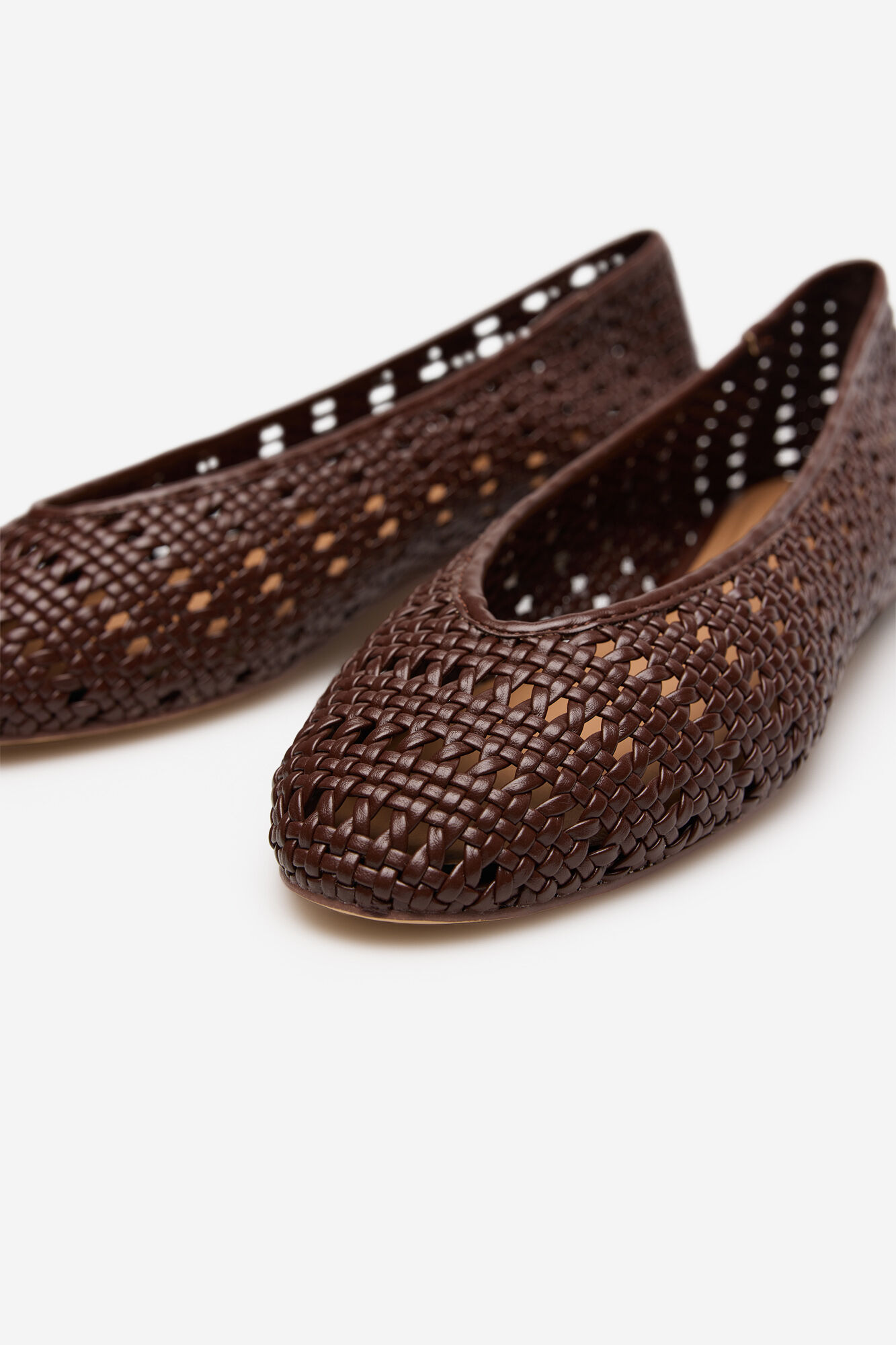 Cortefiel Bailarina trenzada Marr&oacute;n oscuro