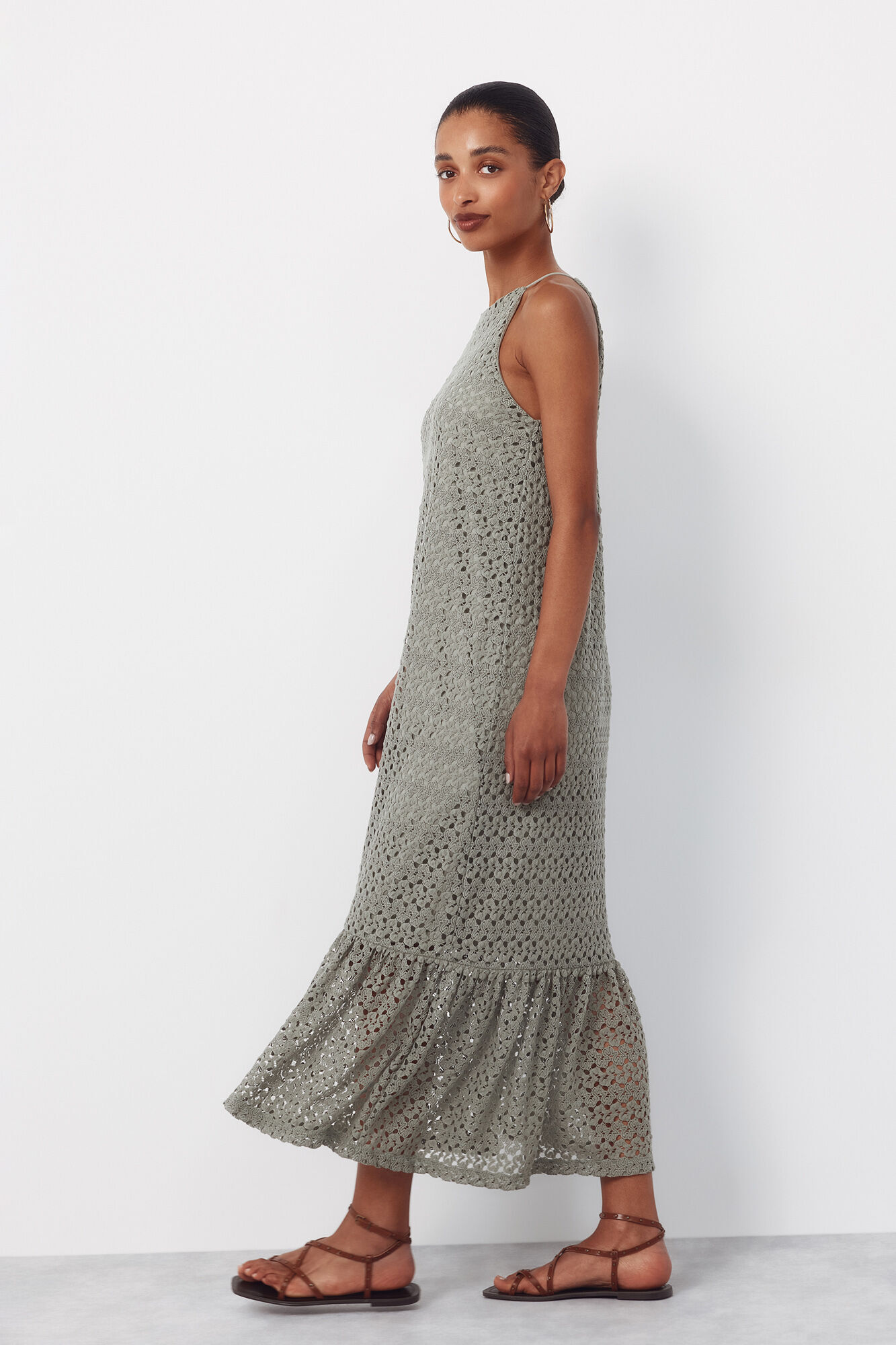 Cortefiel Vestido halter con estructura