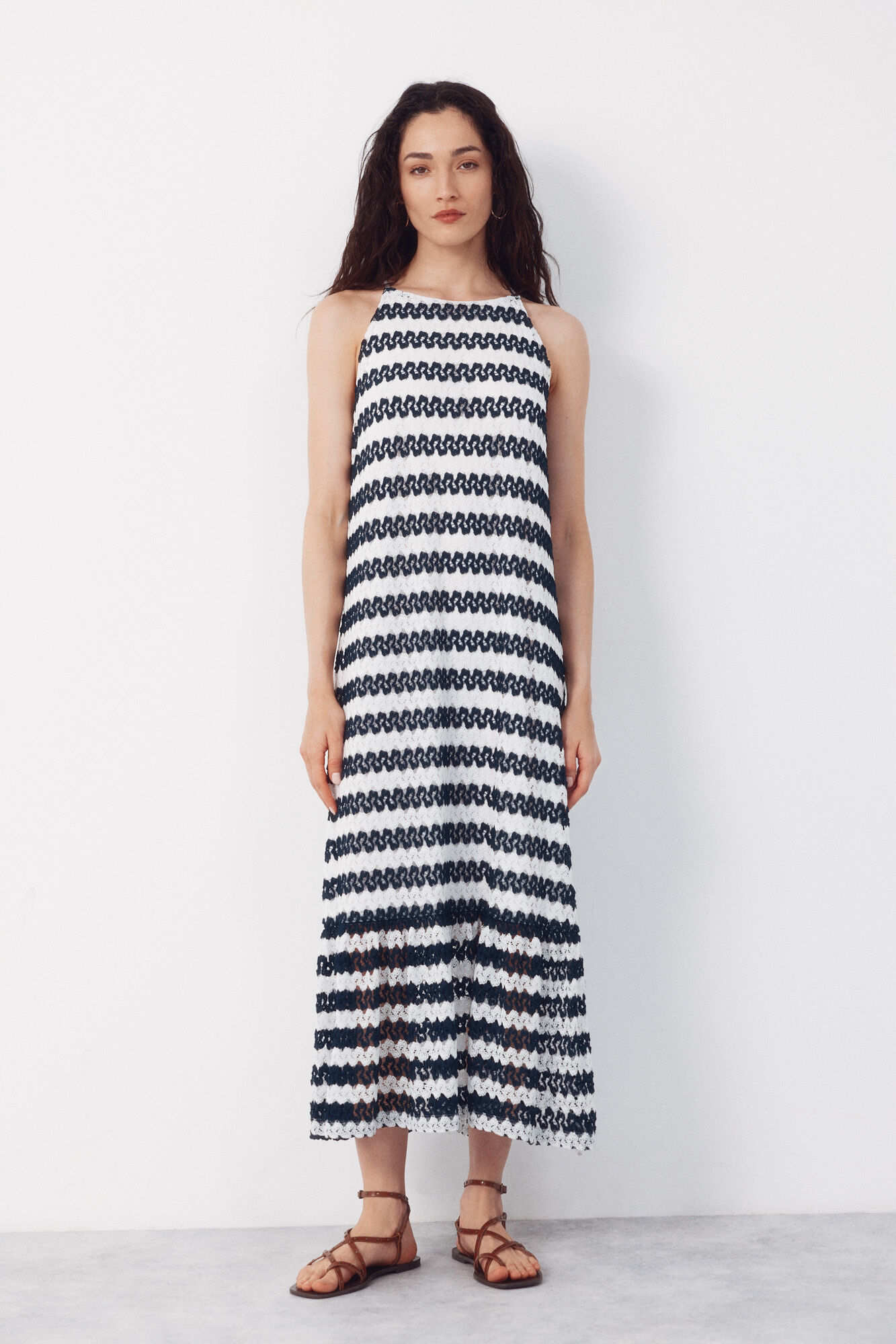 Cortefiel Vestido halter con estructura