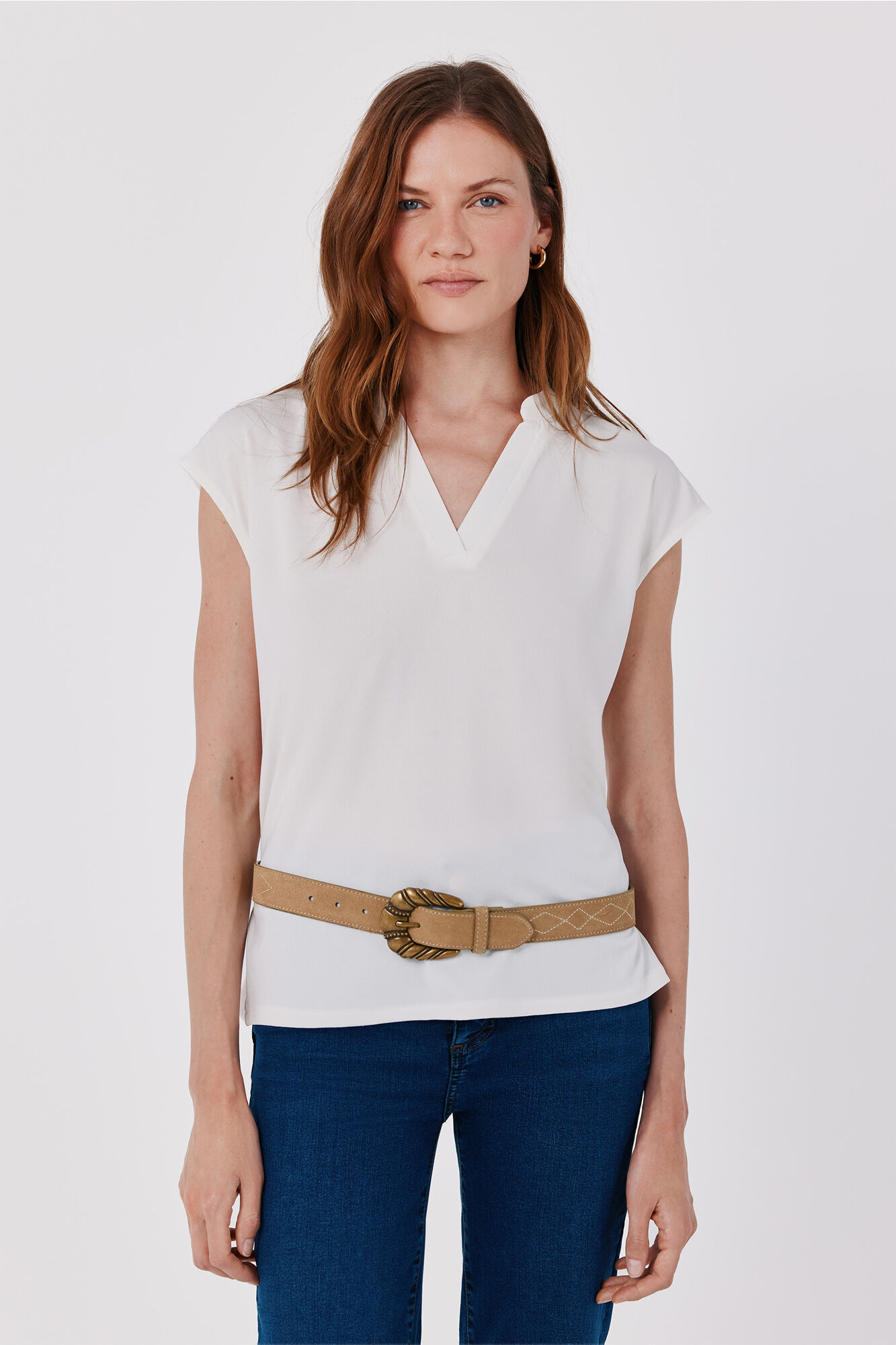 Cortefiel Camiseta b&aacute;sica cuello mao desmentido
