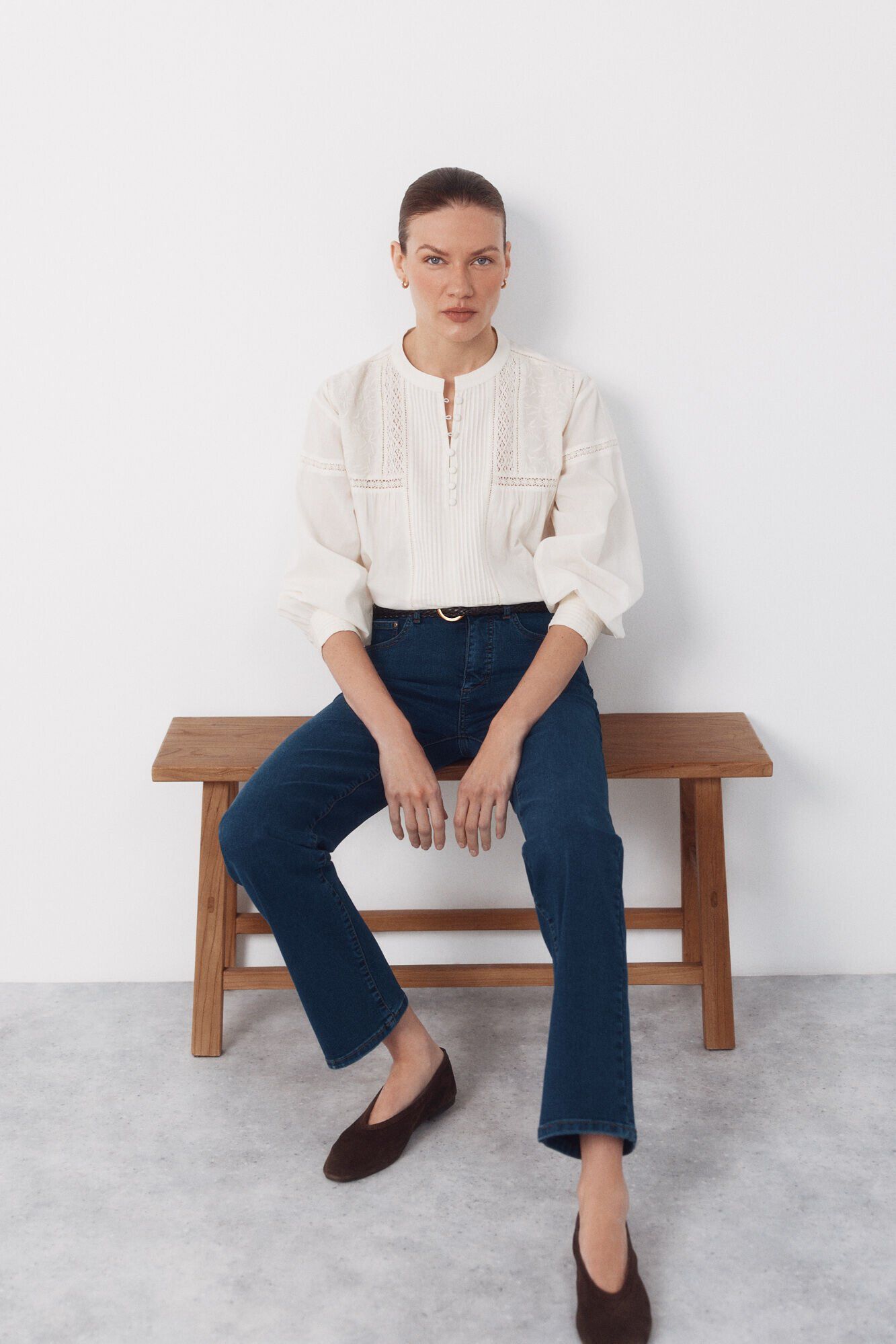 Cortefiel Blusa bordada Marfil