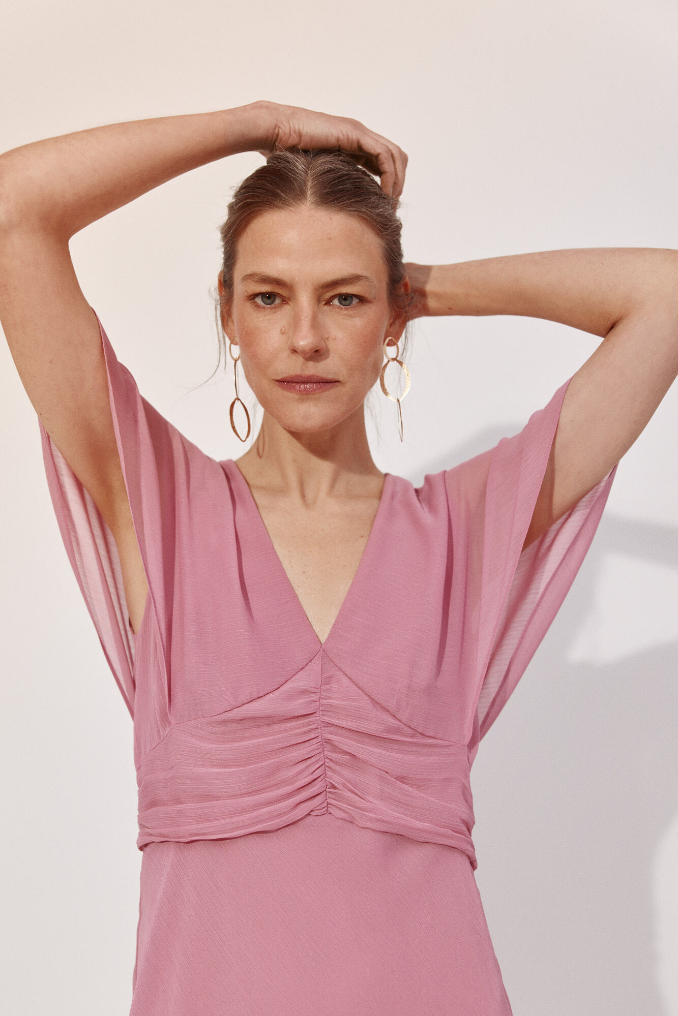 Cortefiel Vestido fluido Rosa