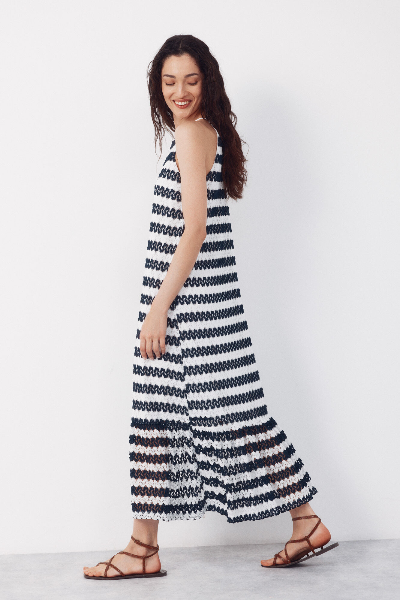 Cortefiel Vestido halter con estructura