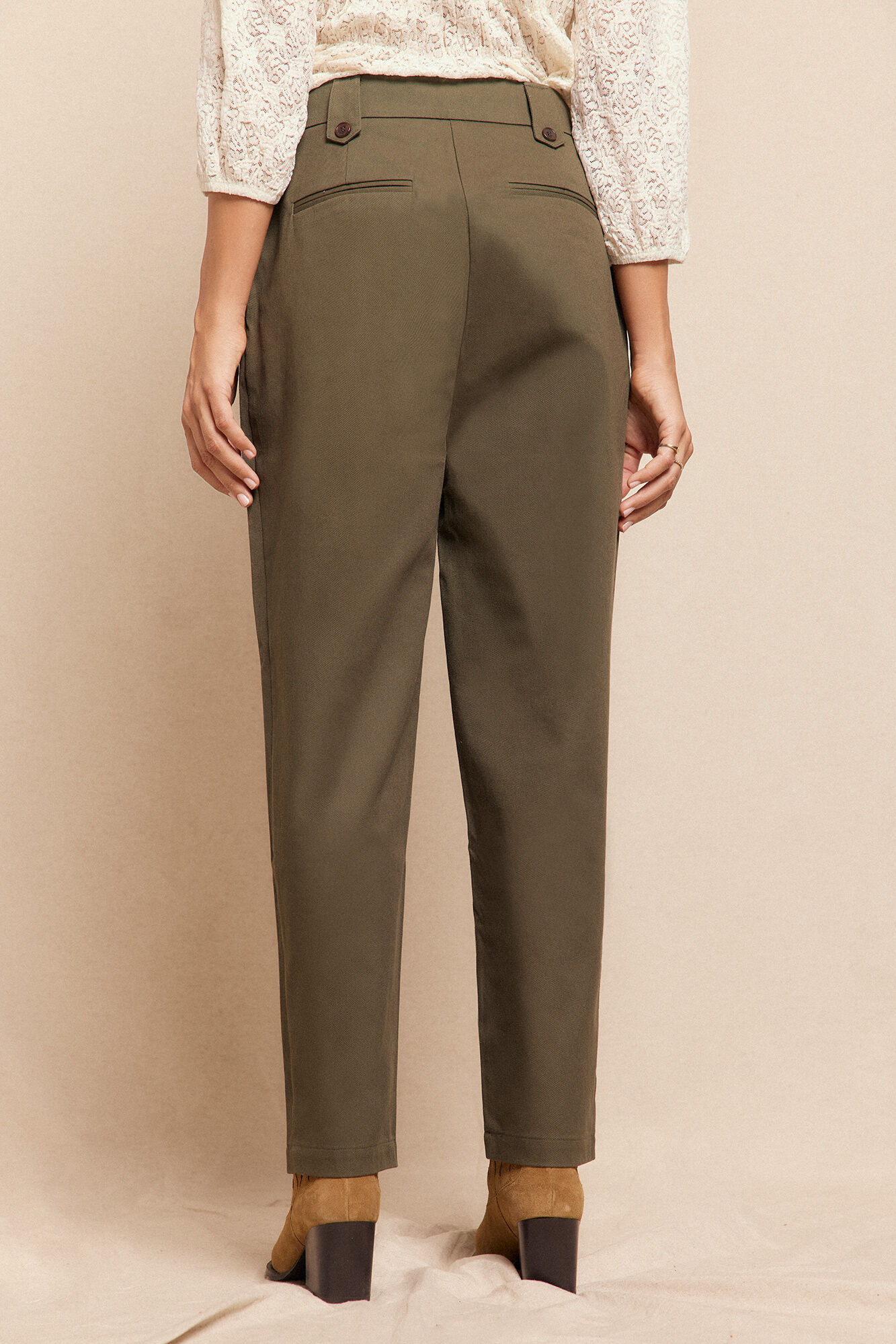 Slowlove Pantal&oacute;n de sarga con pinzas trabillas para el cintur&oacute;n bolsillos funcionales laterales pernera ancha cierre mediante cierre oculto y bot&oacute;n Verde oscuro