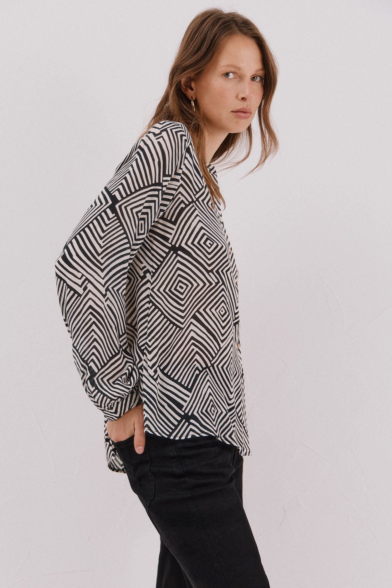 Cortefiel Blusa cuello redondo Estampado blanco