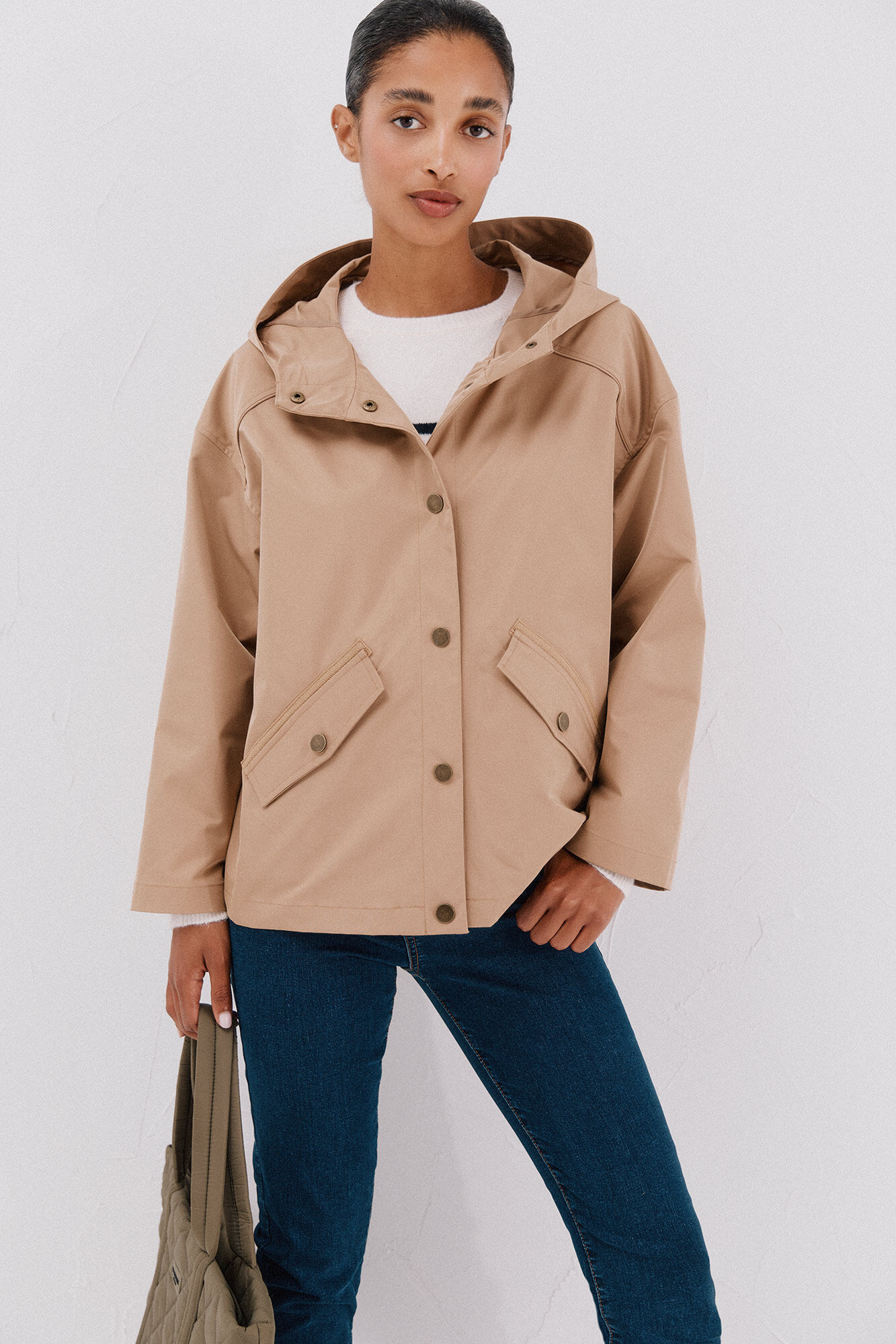 Cortefiel Chamarra corta con botones autom&aacute;ticos