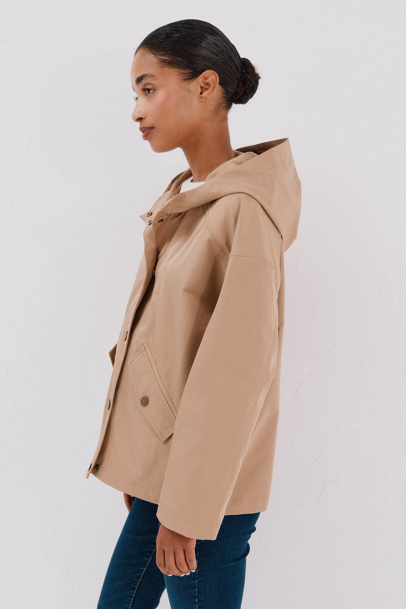 Cortefiel Chamarra corta con botones autom&aacute;ticos