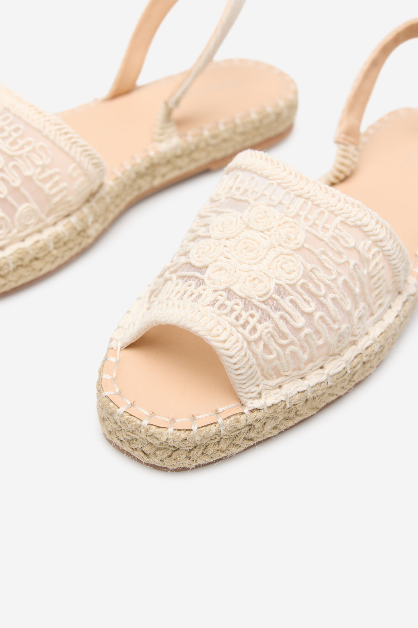 Cortefiel Menorquina efecto crochet Marfil