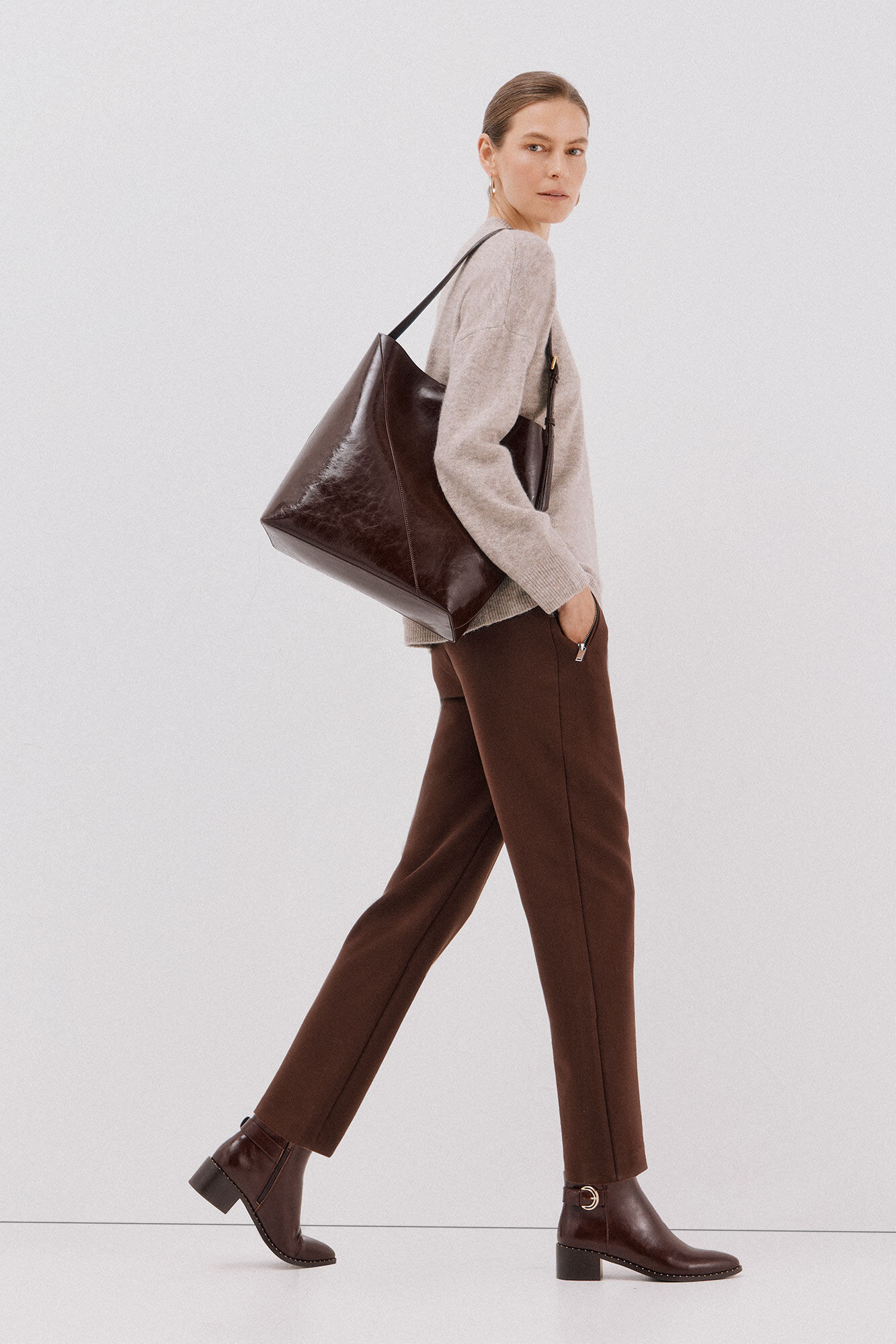 Cortefiel Bot&iacute;n dobladillo Granate