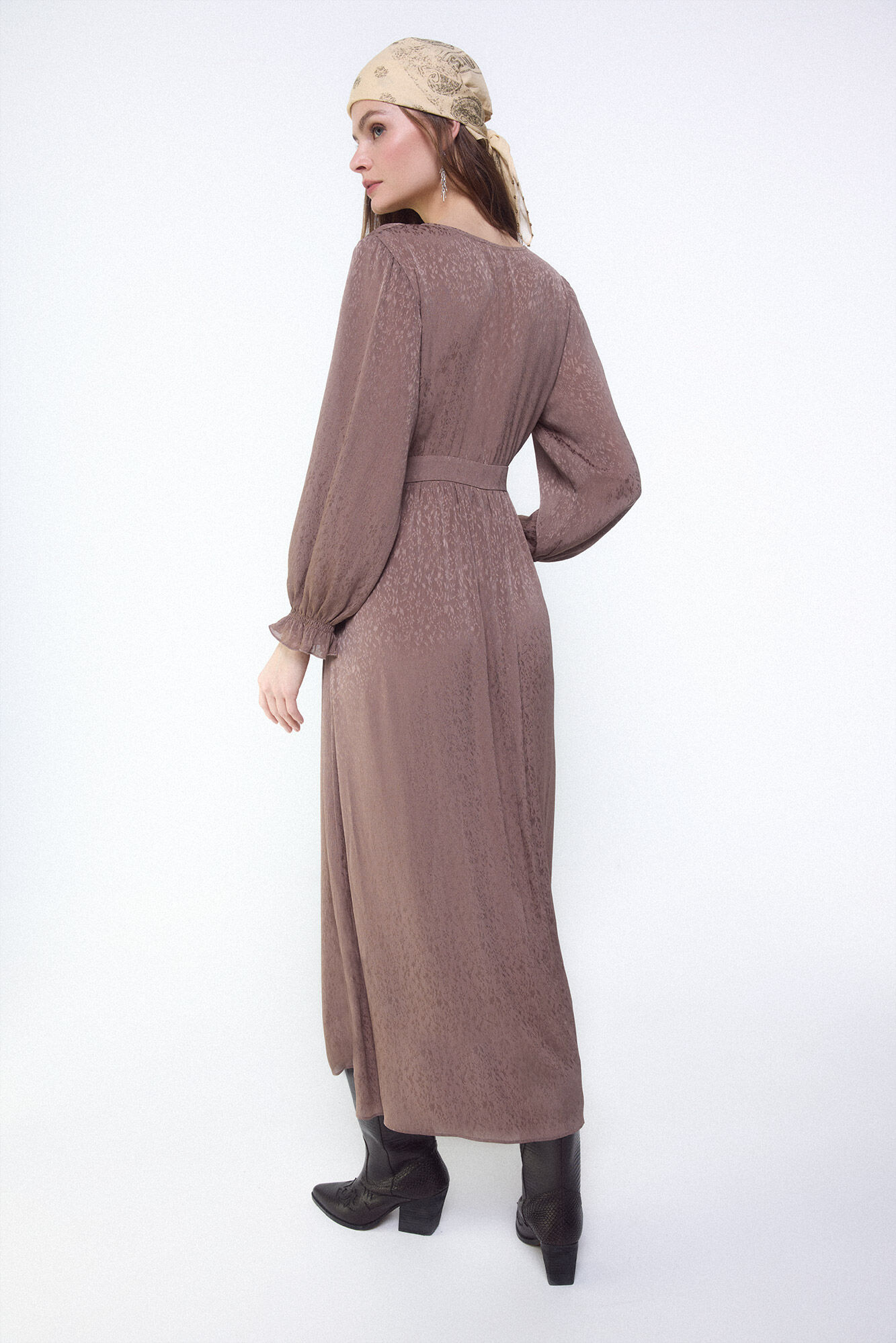 Slowlove Vestido fluido de jacquard Marr&oacute;n