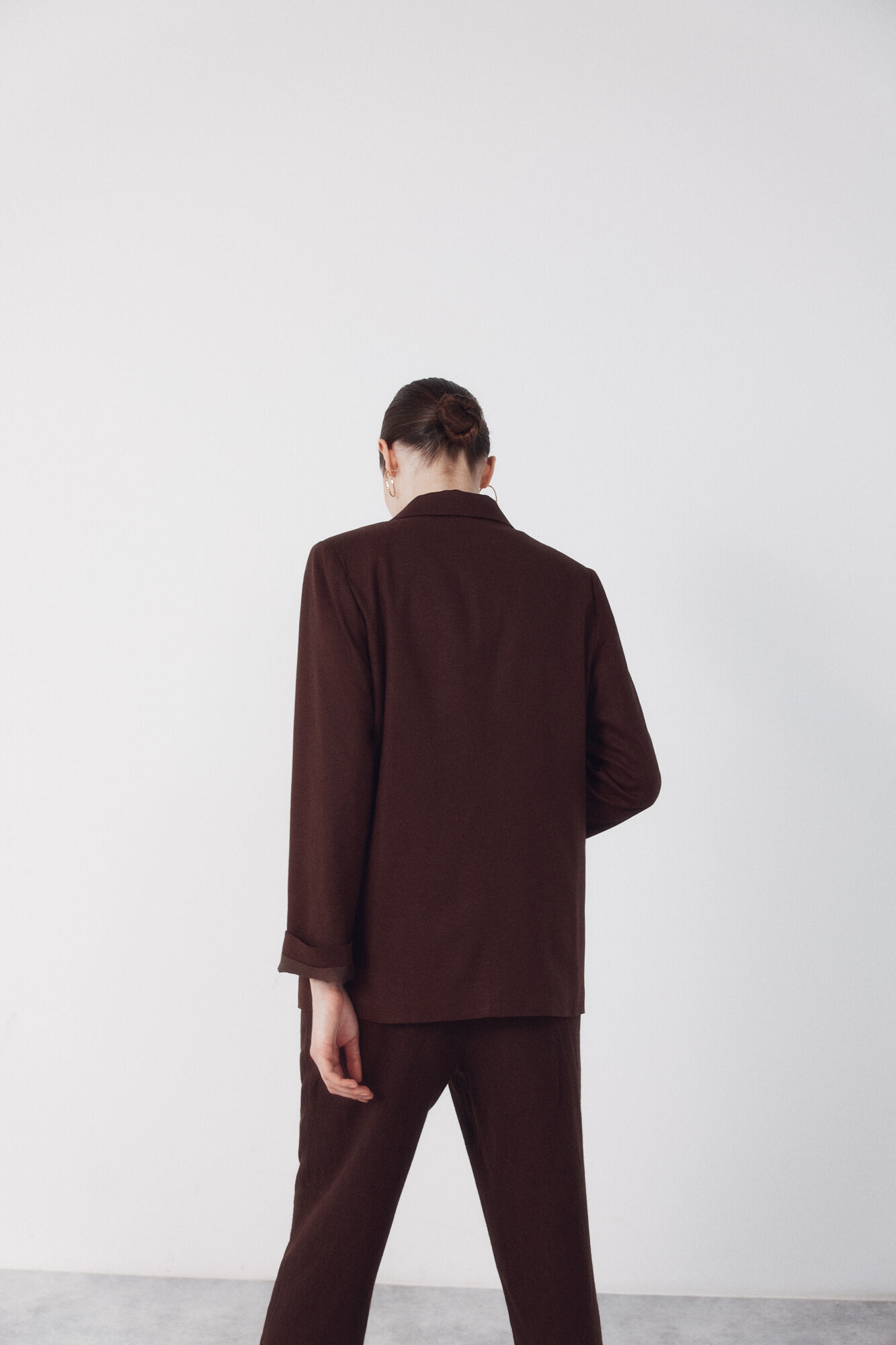 Cortefiel Blazer de tejido con lino Marr&oacute;n oscuro