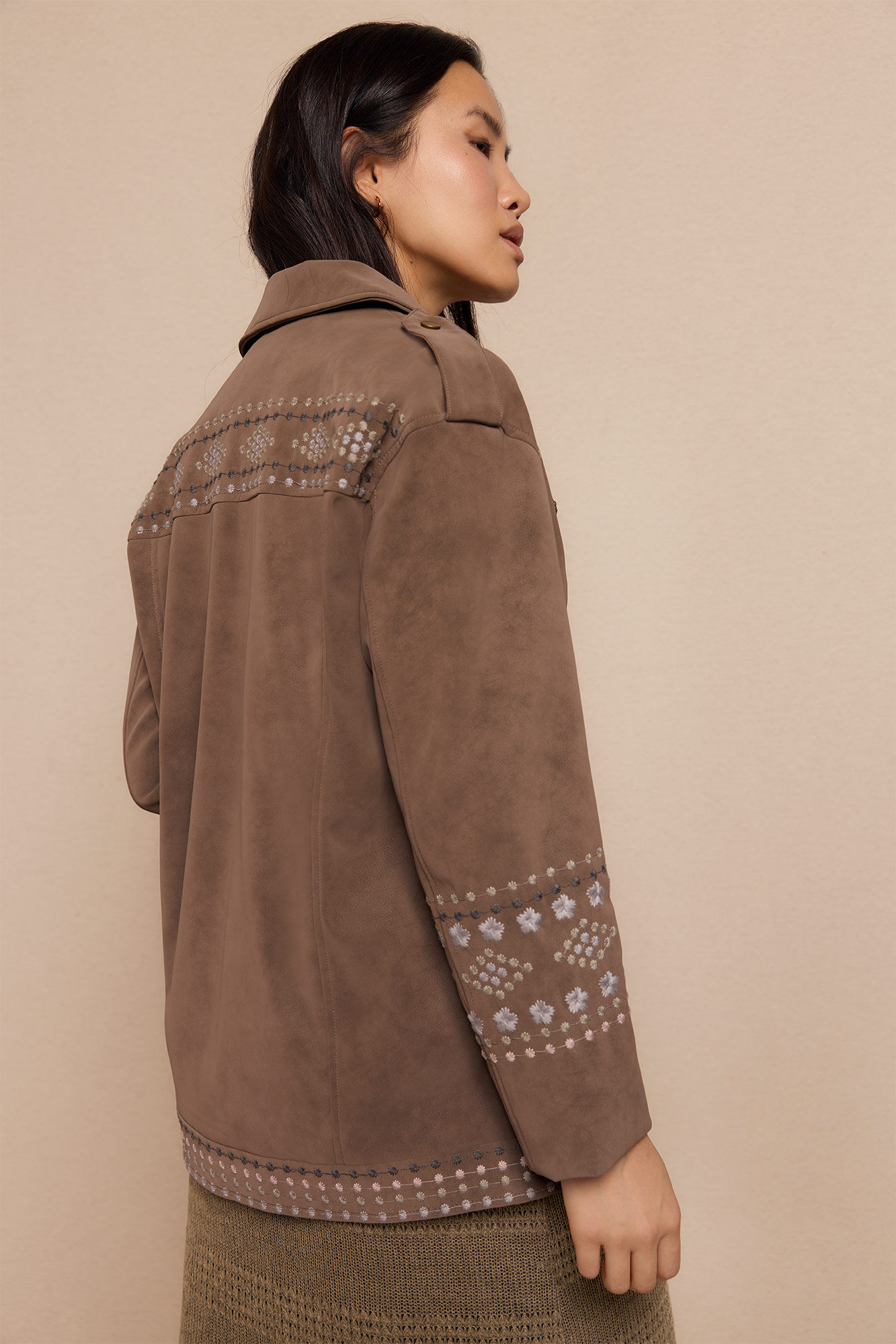 Slowlove Chamarra biker efecto piel bordada Beige