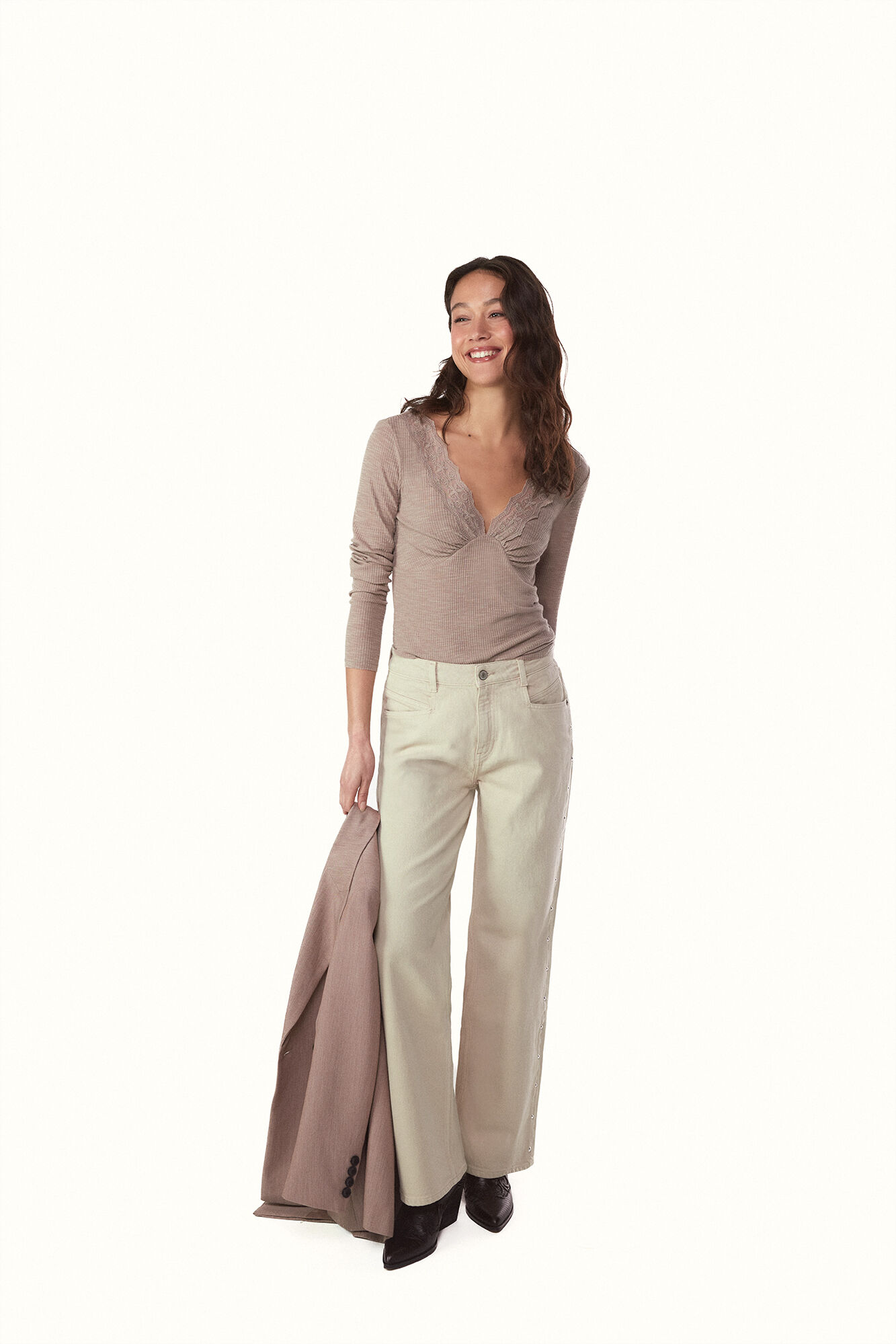 Slowlove Top estrucutura detalle blonda