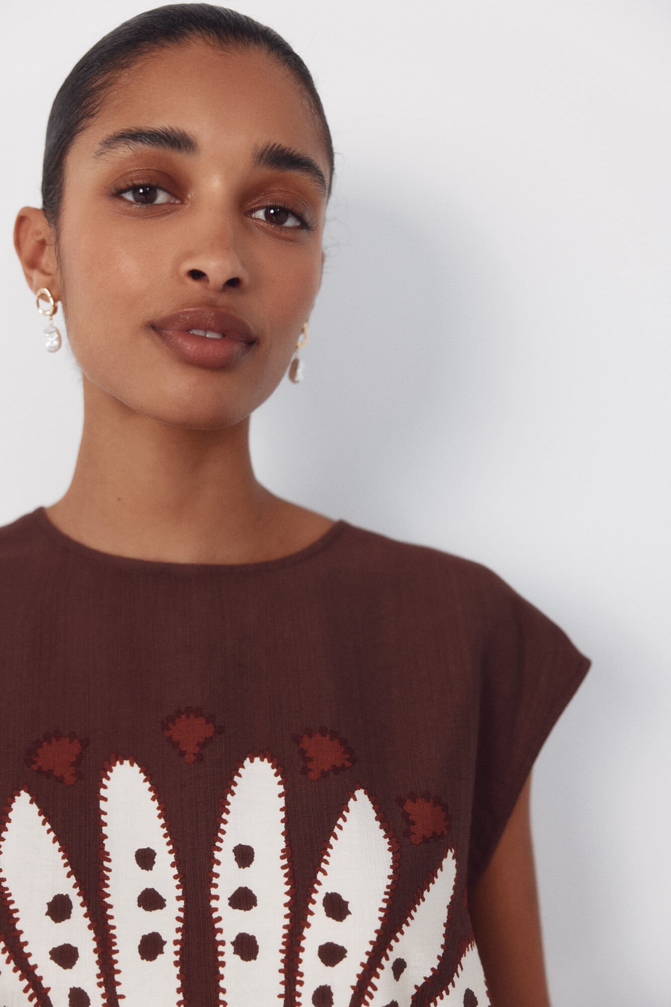 Cortefiel Top estampado Marr&oacute;n oscuro