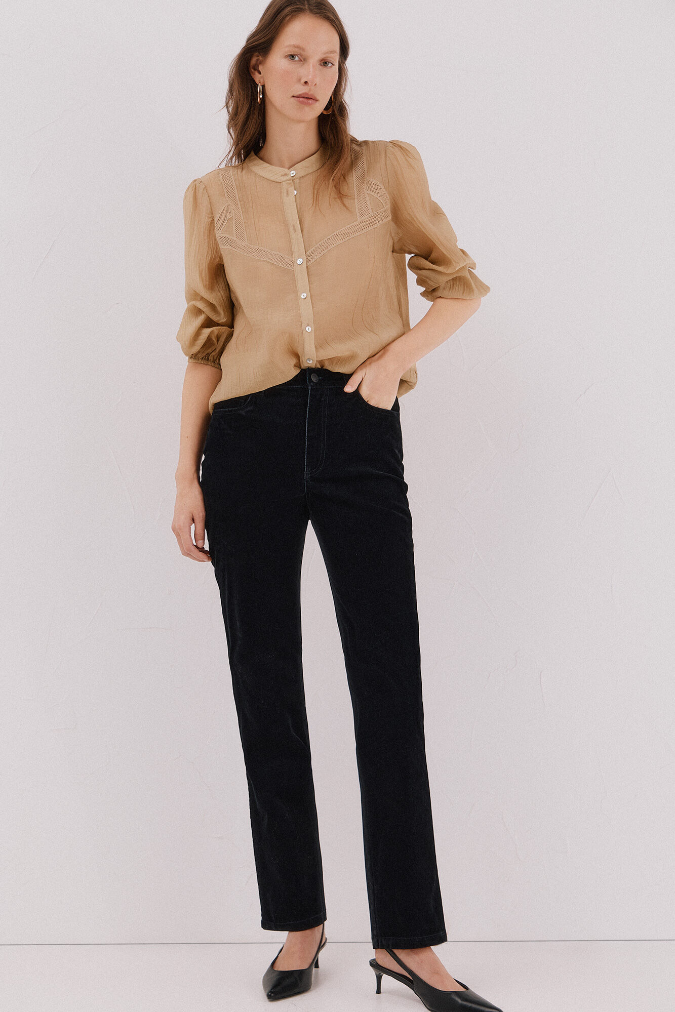 Cortefiel Blusa de encaje cuello mao