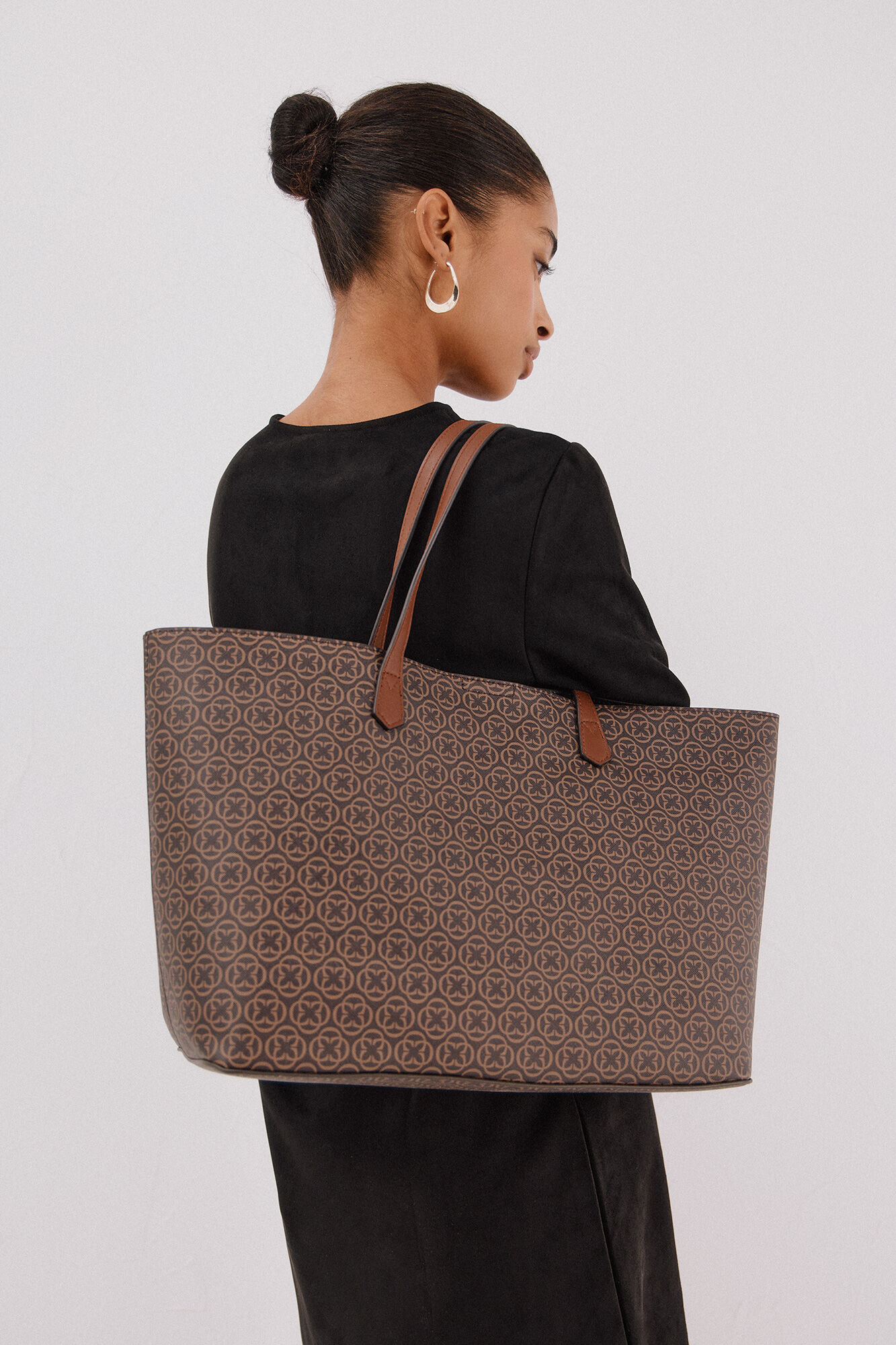 Cortefiel Bolsa shopper monogram