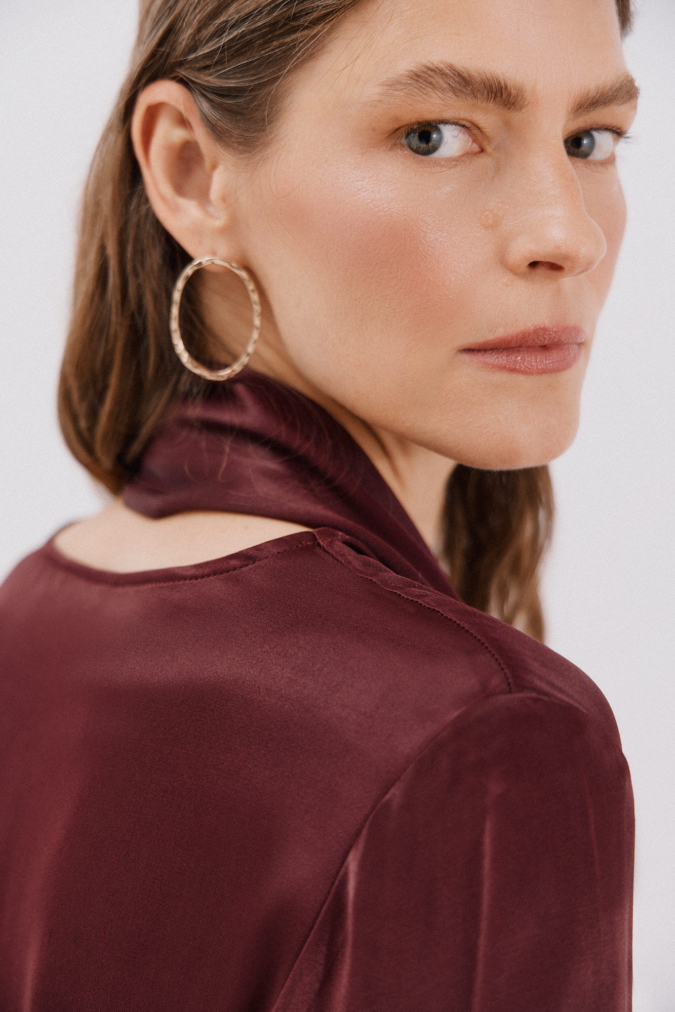 Cortefiel Blusa con lazo Vino