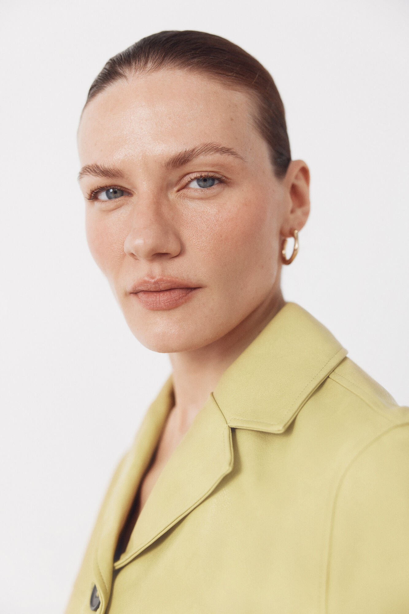 Cortefiel Chamarra amarilla efecto piel Amarillo