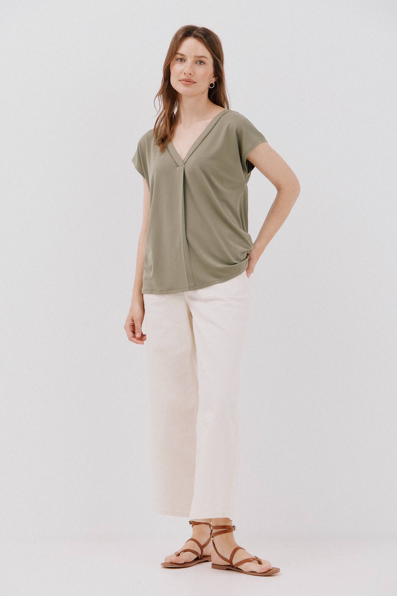 Cortefiel Playera pico con detalle puntilla Kaki