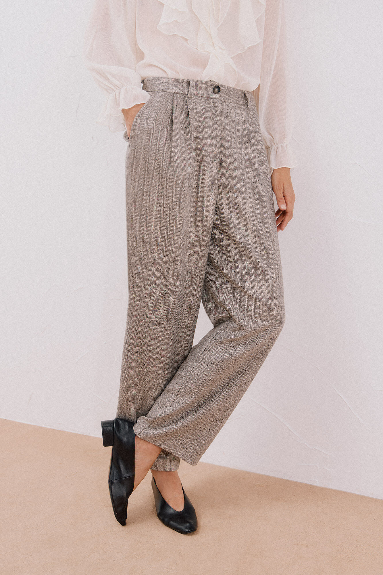 Cortefiel Pantal&oacute;n largo ancho con doble pinza Beige