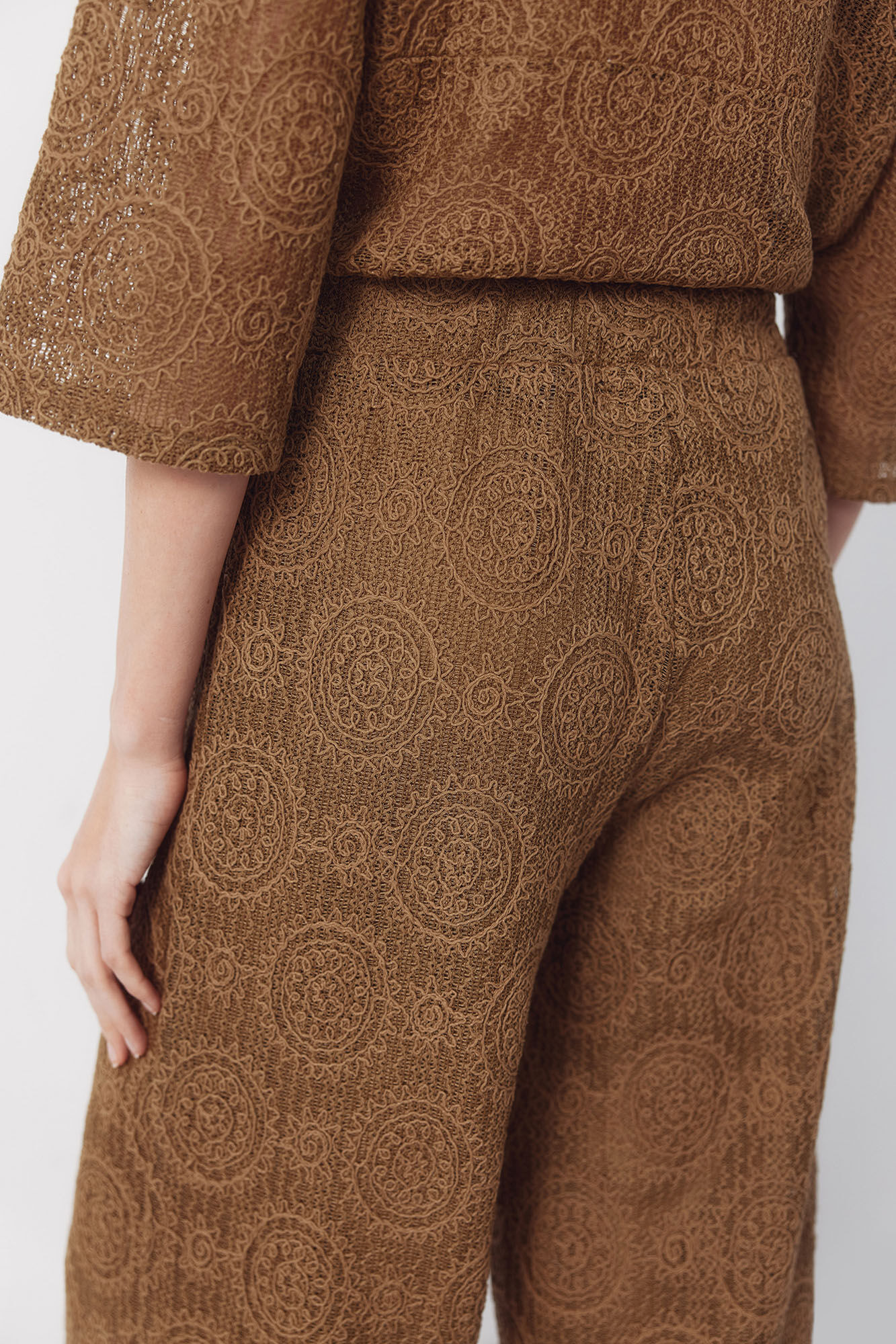 Cortefiel Pantal&oacute;n de tejido crochet Kaki