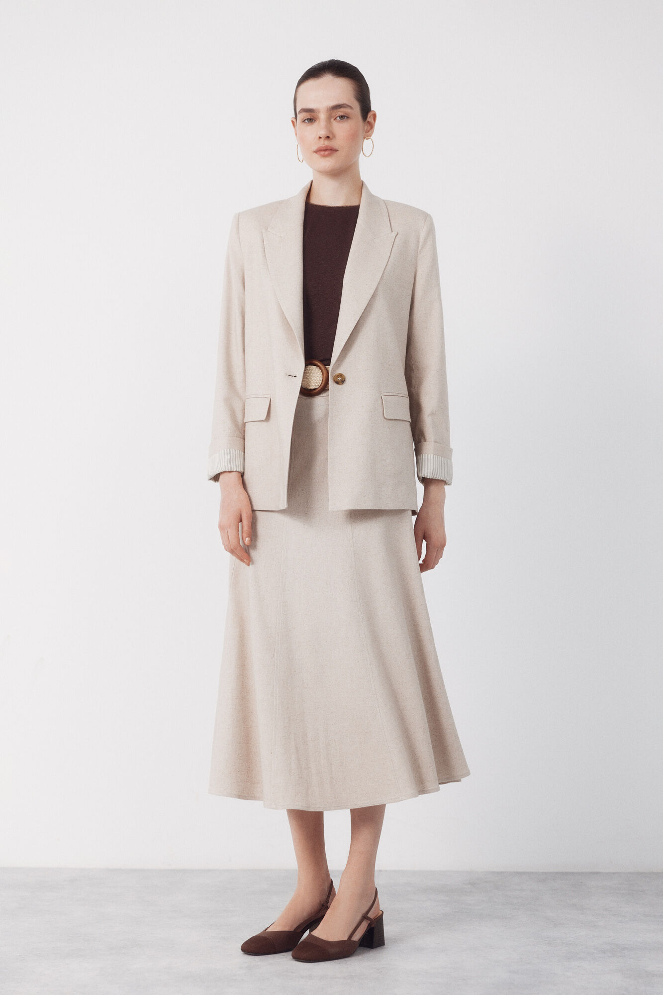 Cortefiel Blazer de tejido con lino Arena