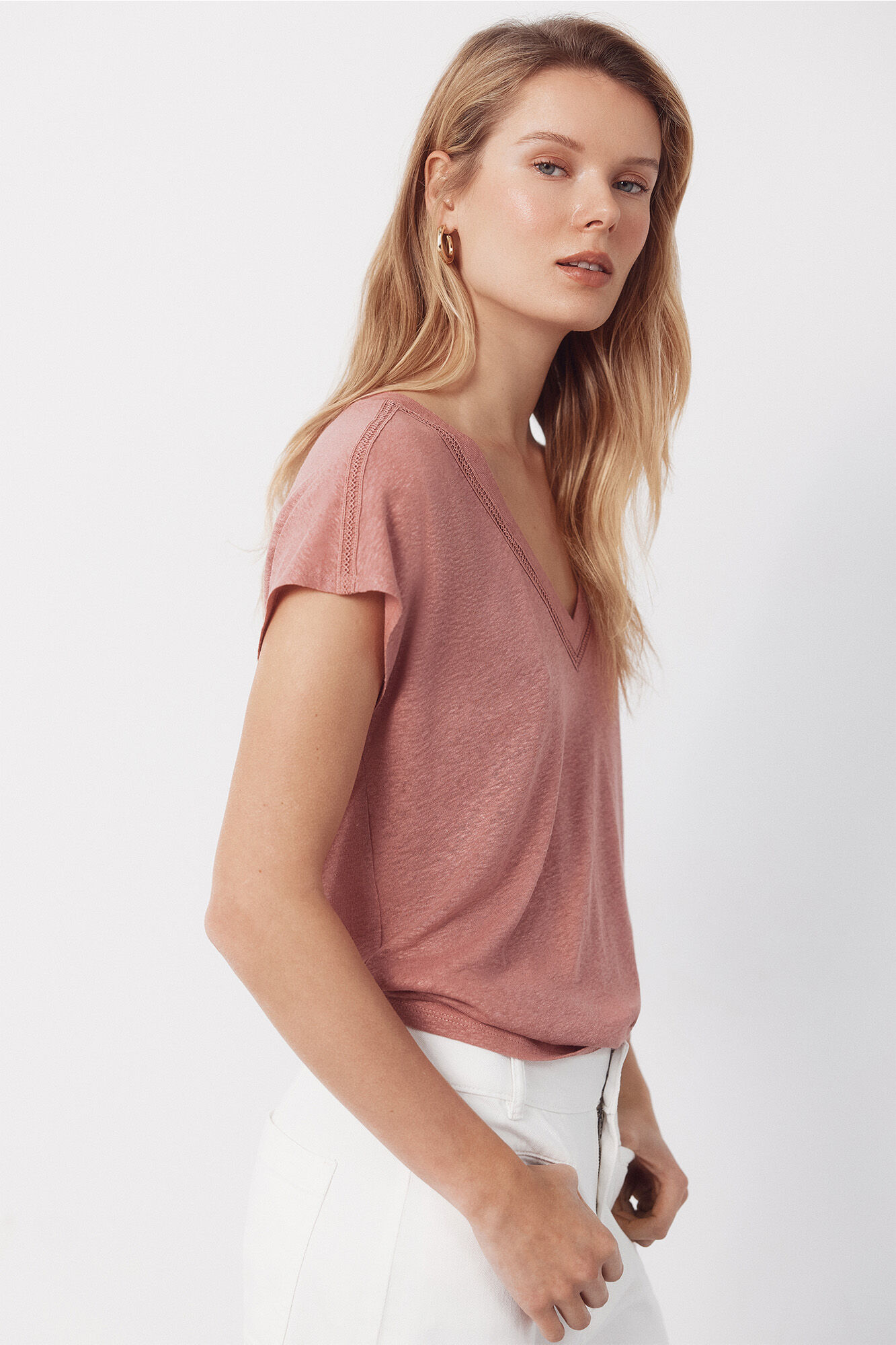 Cortefiel Playera de lino con escote en pico y l&uacute;rex Rosa