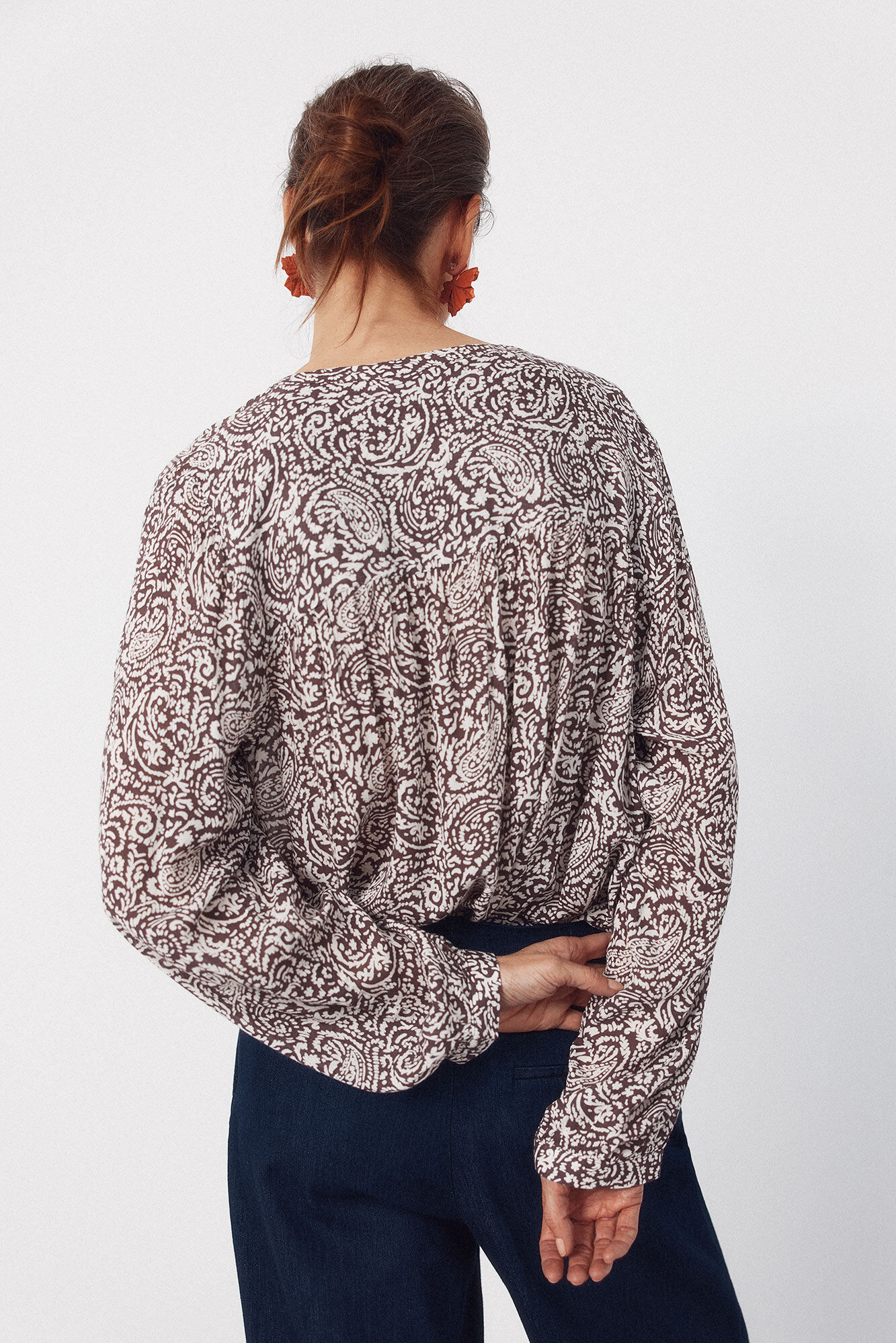 Cortefiel Blusa de cuello redondo Estampado marr&oacute;n