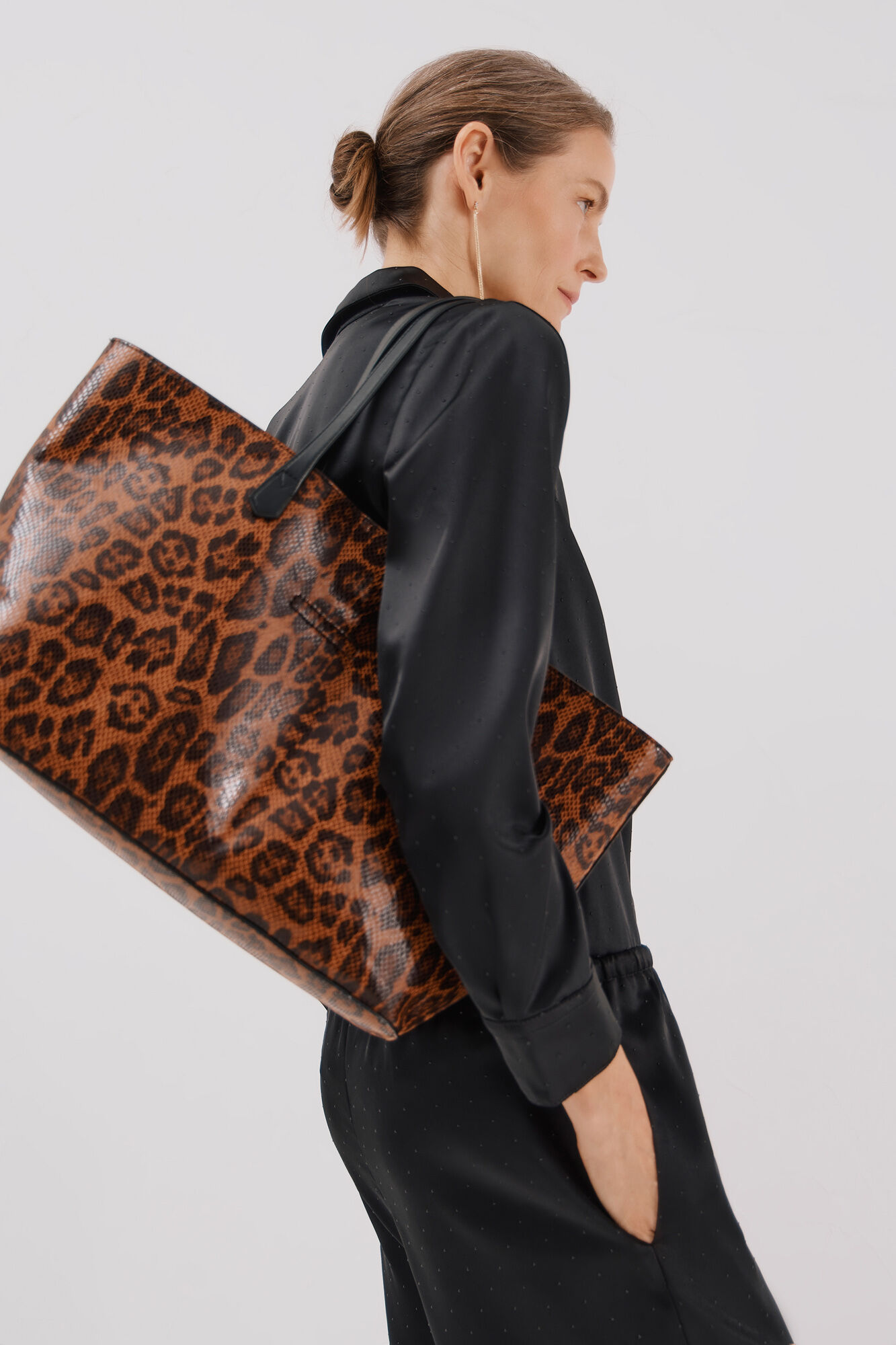 Cortefiel Bolsa shopper estampado de leopardo