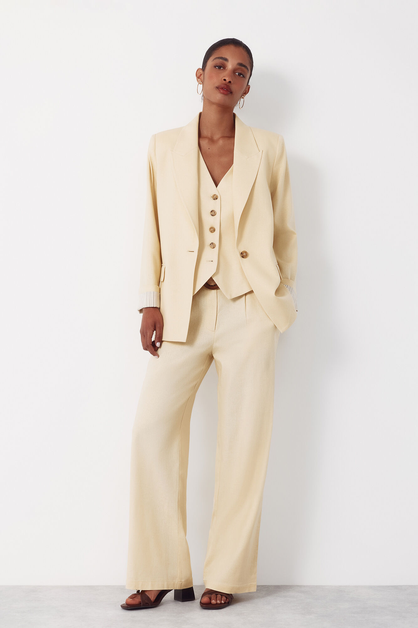 Cortefiel Blazer de tejido con lino