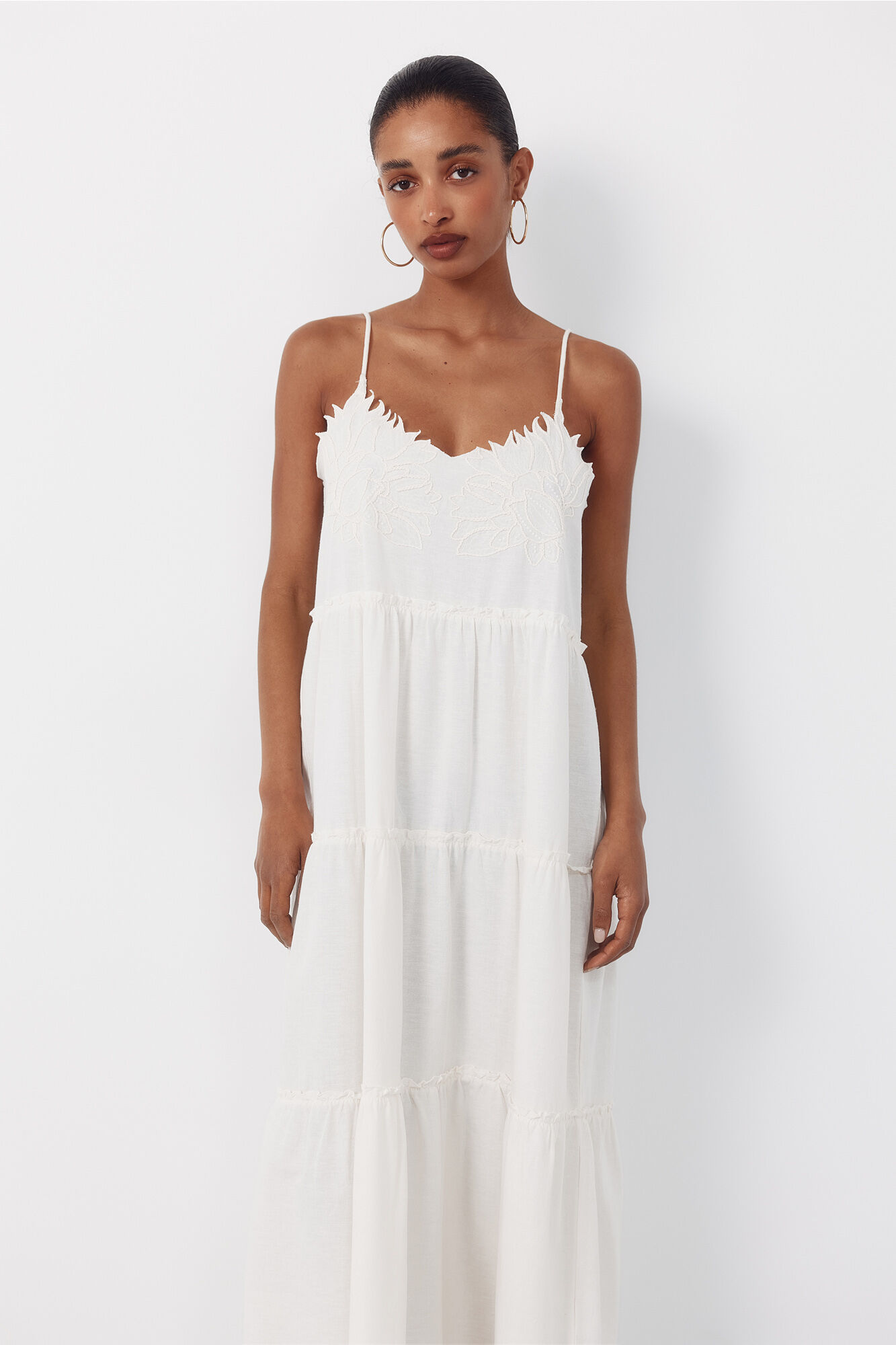 Cortefiel Vestido bordado floral Marfil