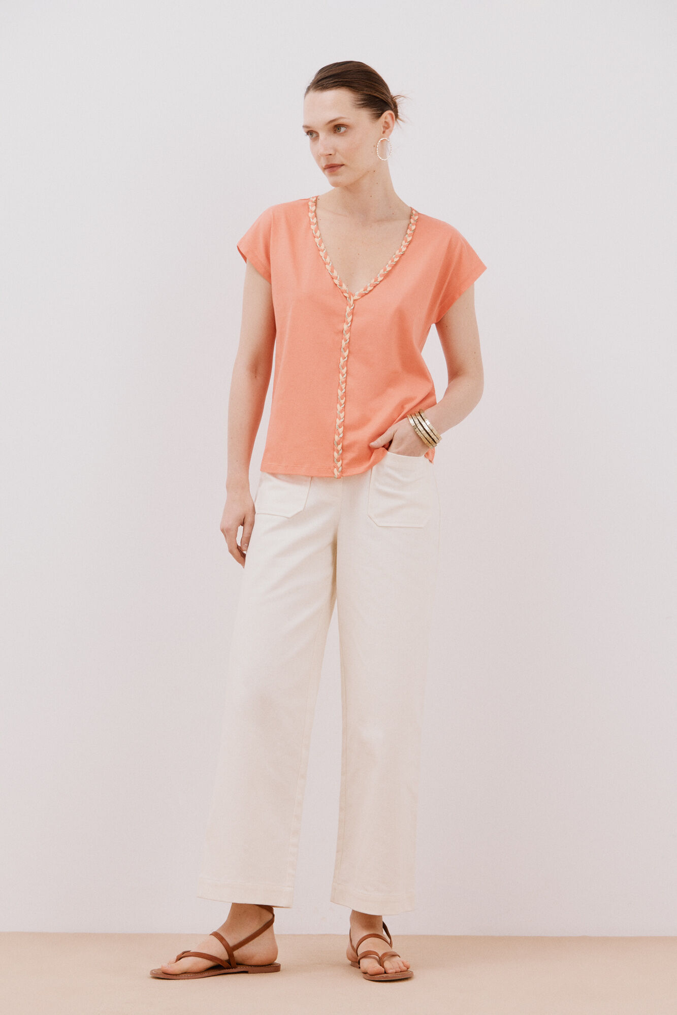 Cortefiel Playera cuello en pico trenza Coral