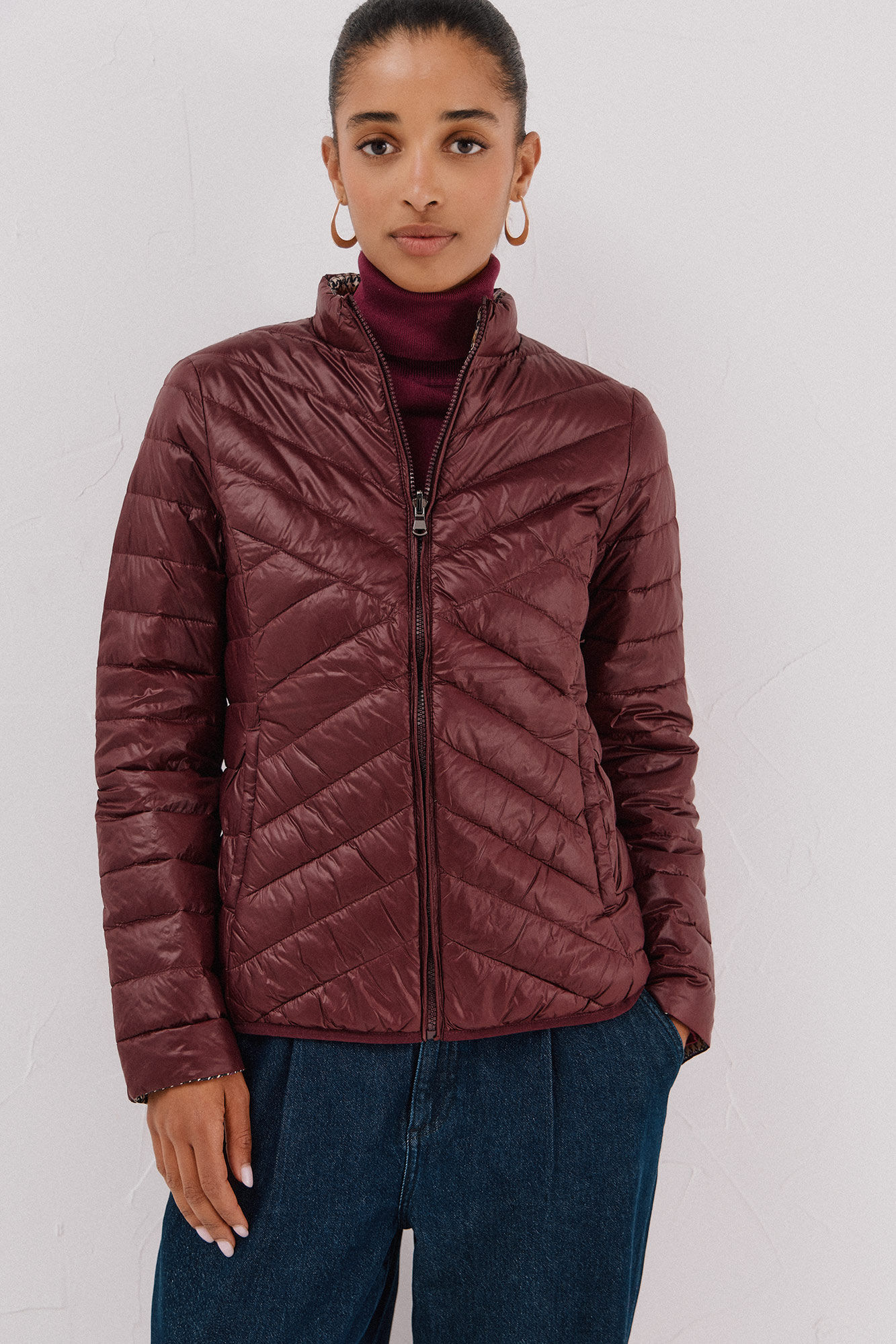 Cortefiel Chamarra reversible plumas Vino