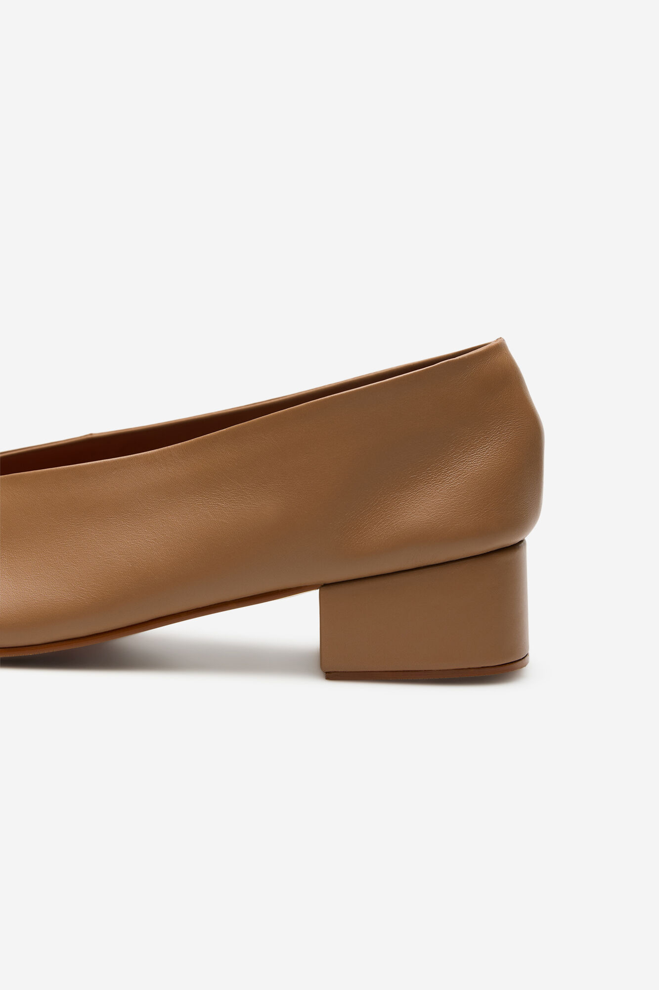 Cortefiel Bailarina de tac&oacute;n de piel Marr&oacute;n