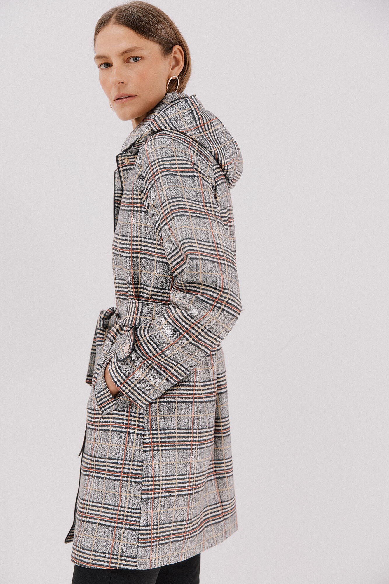 Cortefiel Gabardina con tejido satinado