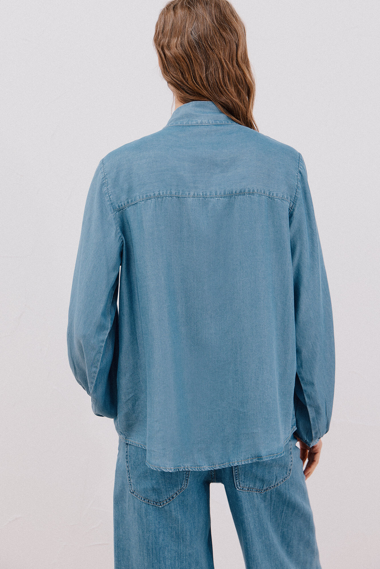 Cortefiel Camisa de mezclilla con lazo Azul