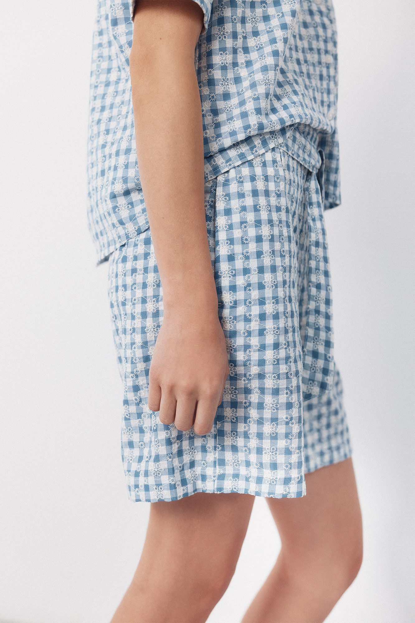 Cortefiel Bermudas vichy bordado Estampado azul