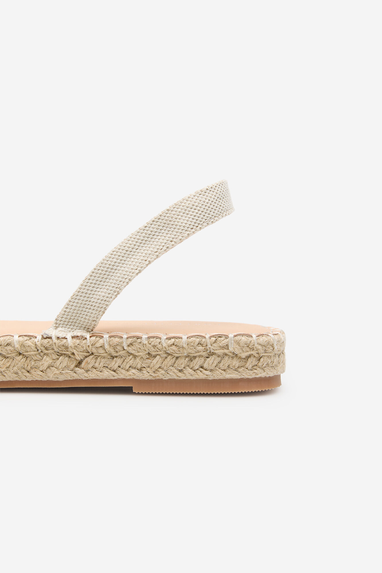 Cortefiel Menorquina efecto crochet Marfil