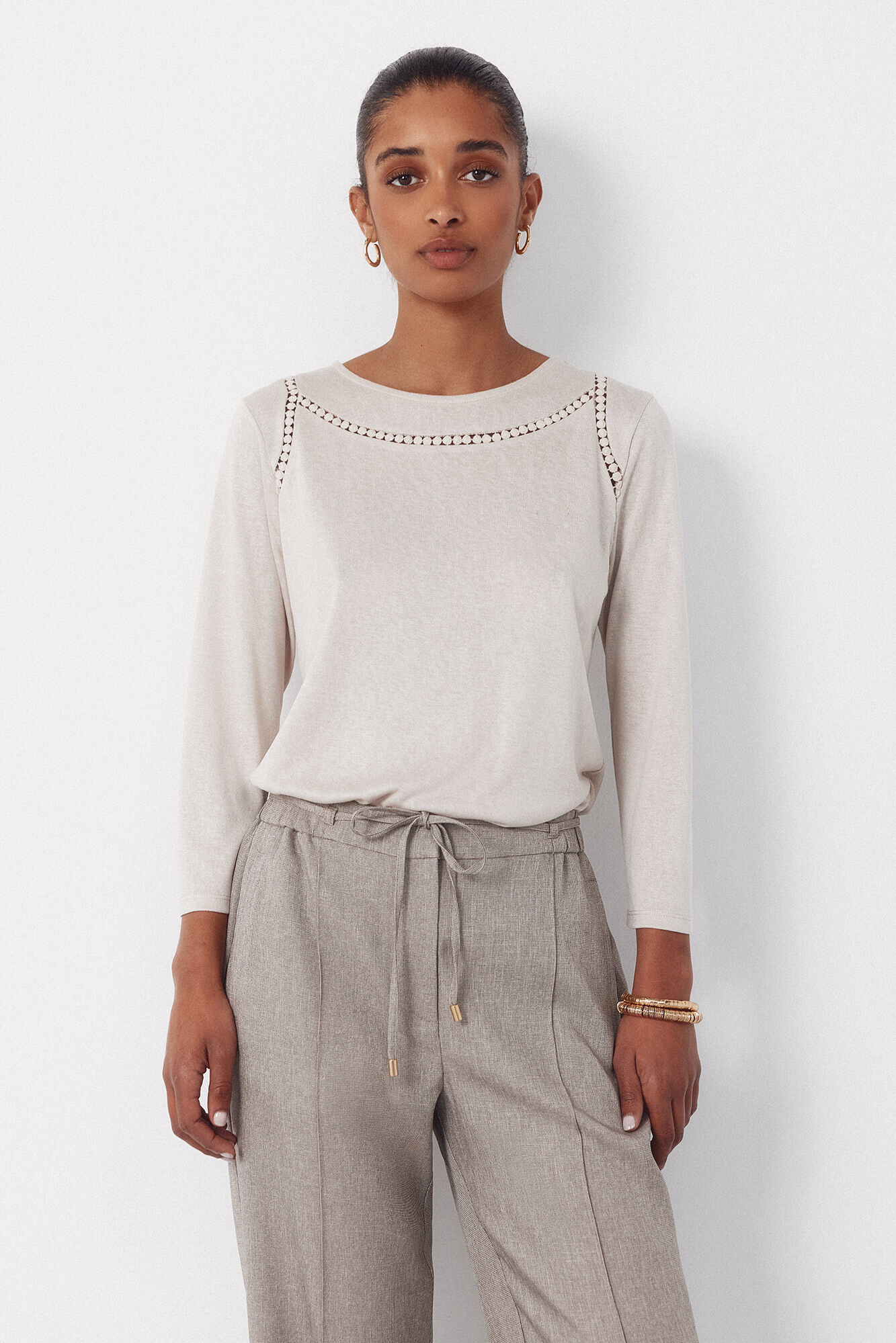 Cortefiel Playera con detalle de vainicas