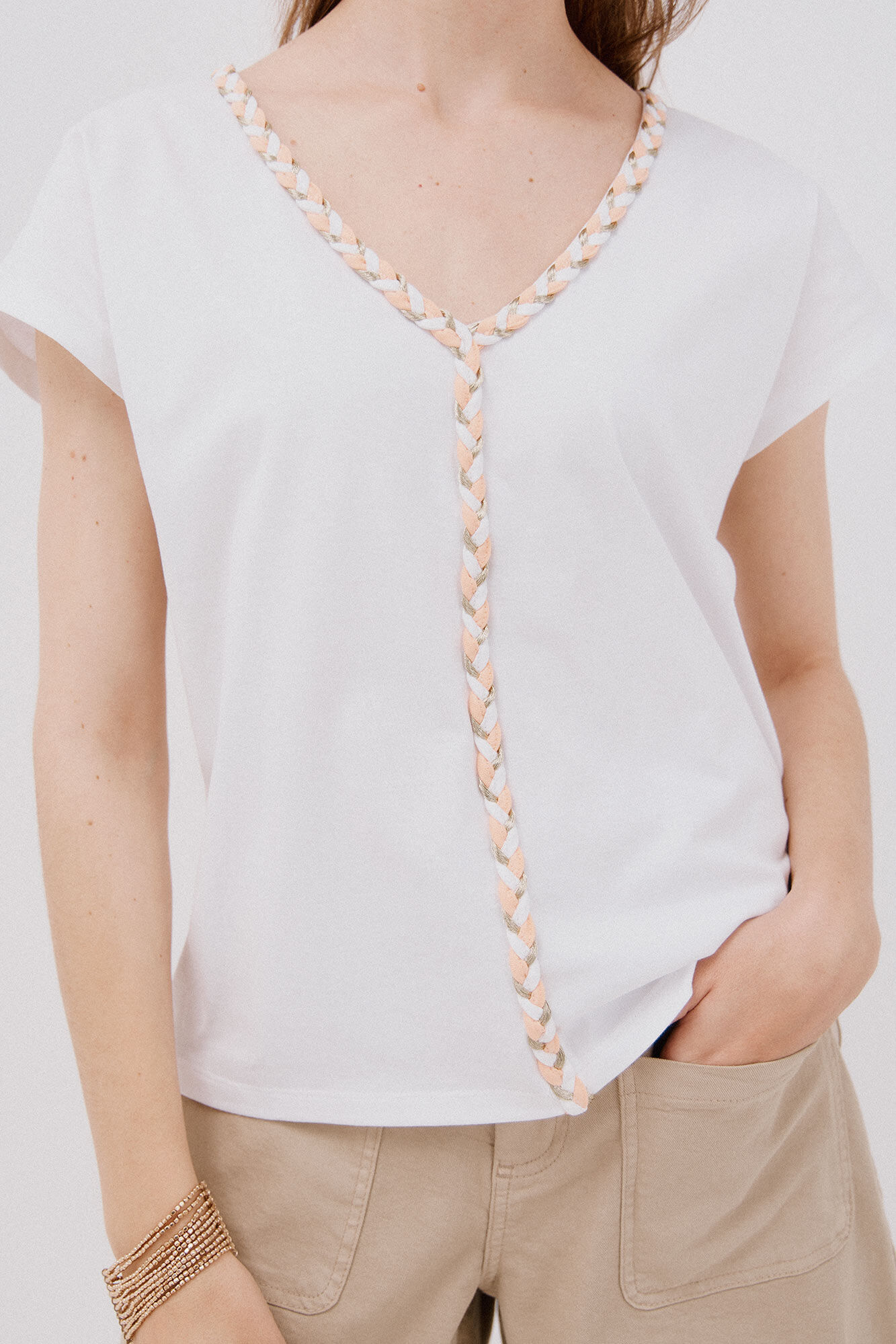 Cortefiel Playera cuello pico trenza