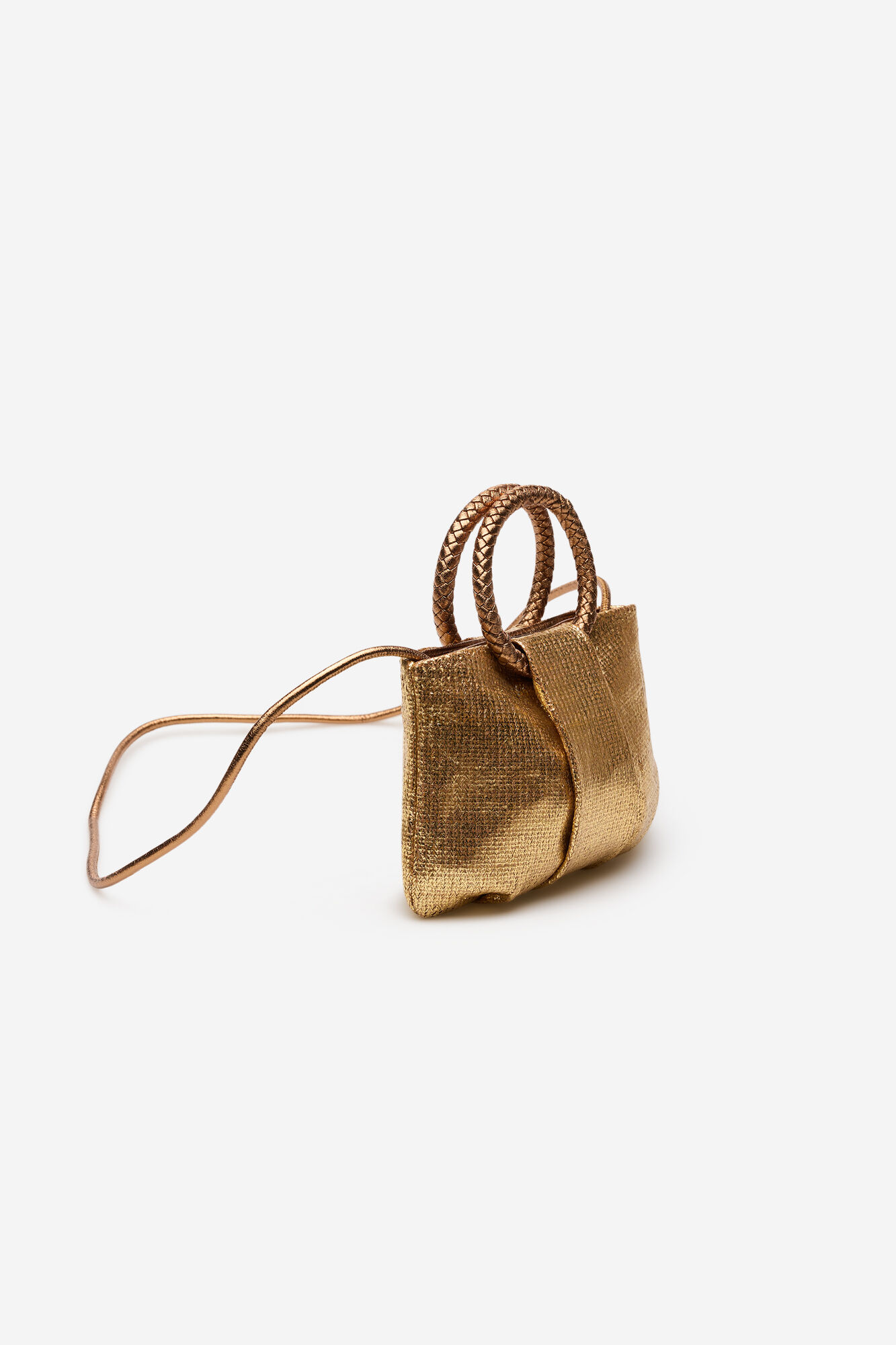 Cortefiel Bandolera de rafia con asa trenzada Dorado