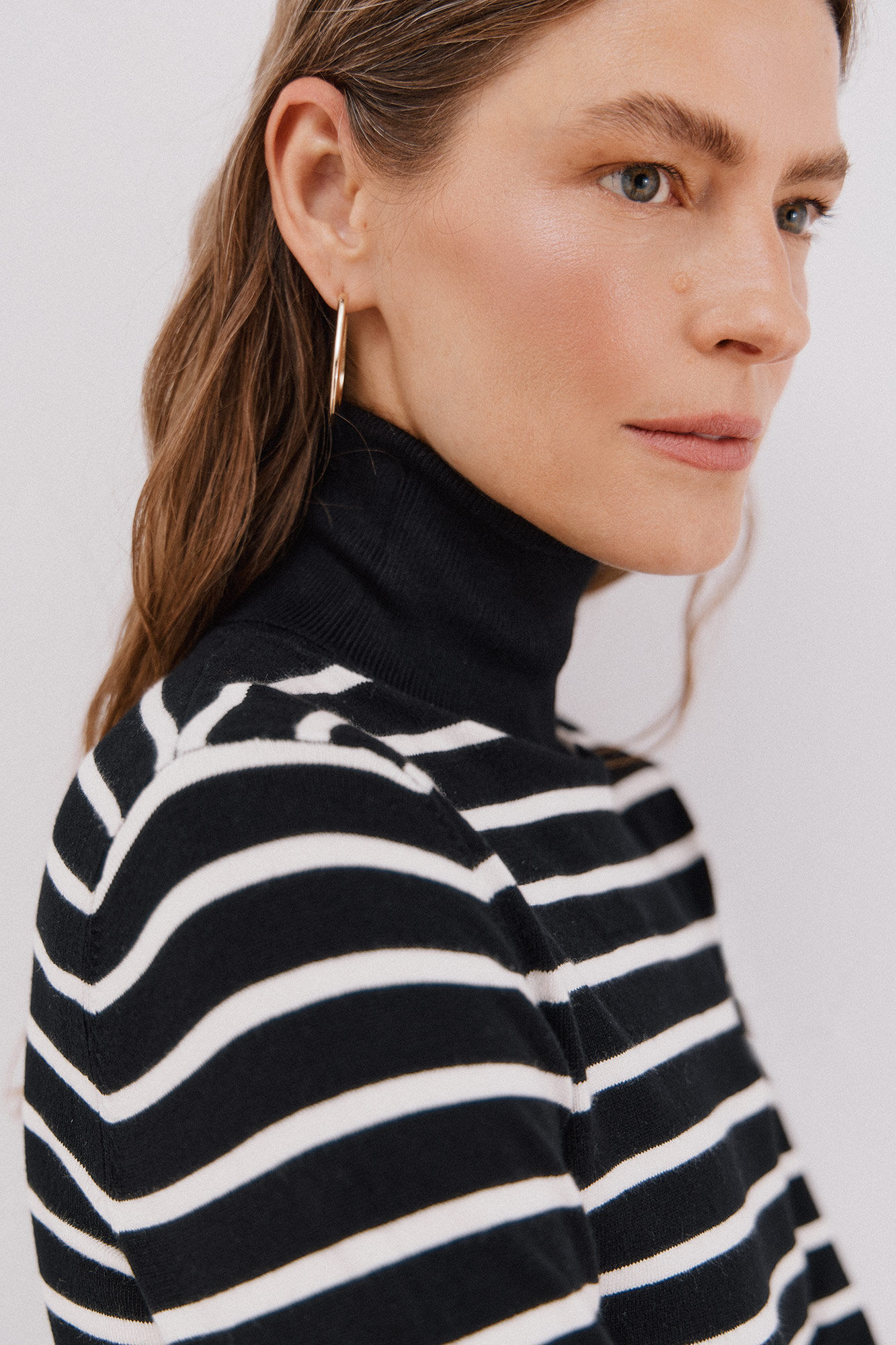 Cortefiel Su&eacute;ter de manga corta