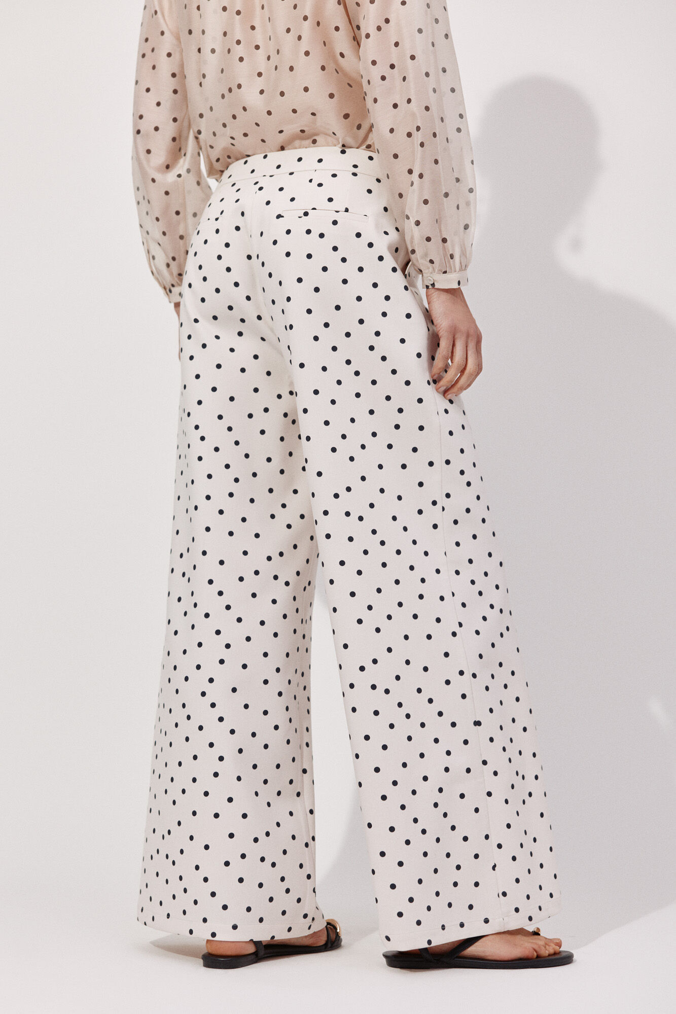 Cortefiel Pantal&oacute;n palazzo de puntos Estampado blanco