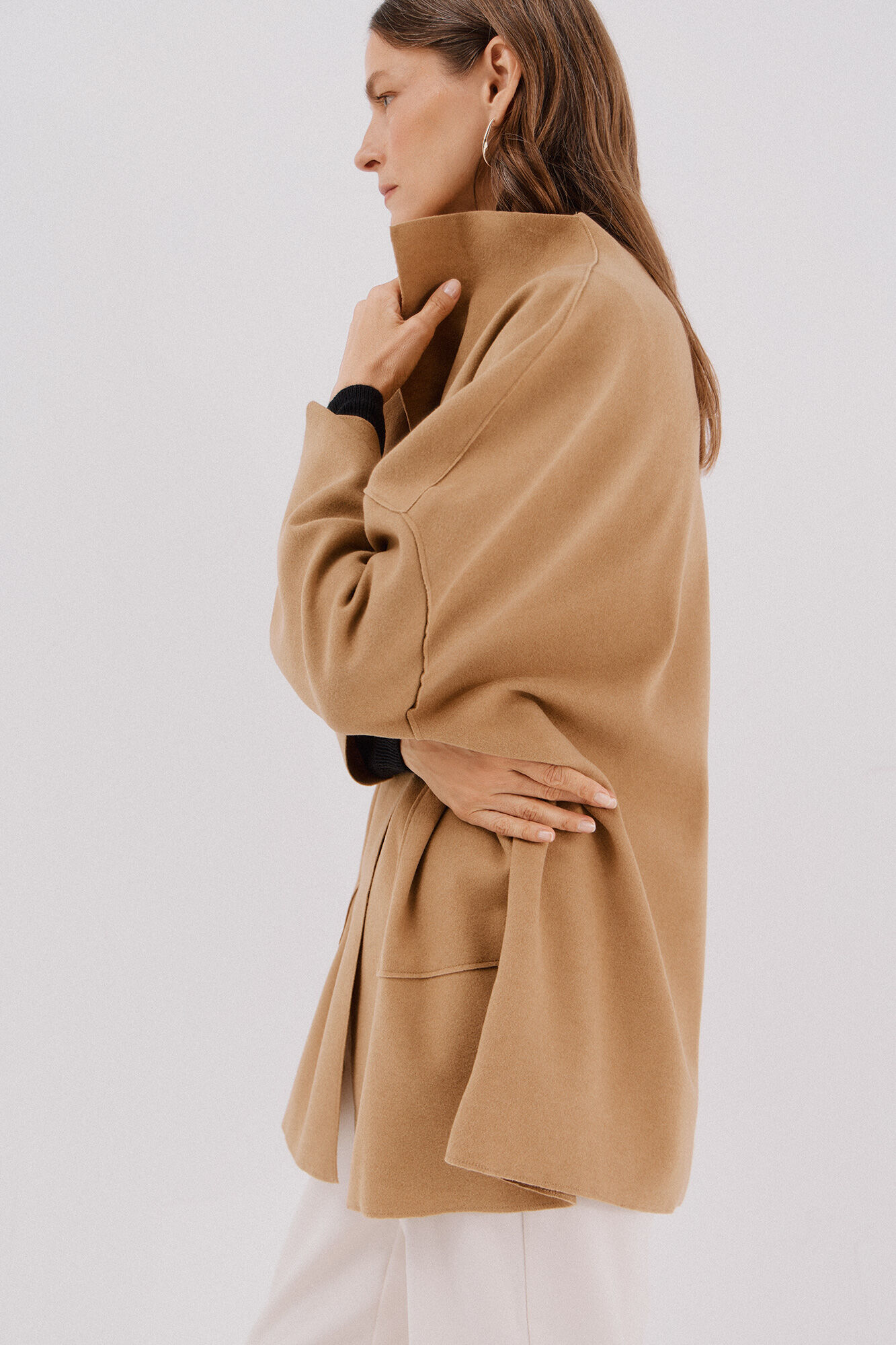 Cortefiel Abrigo capa de tejido ligero