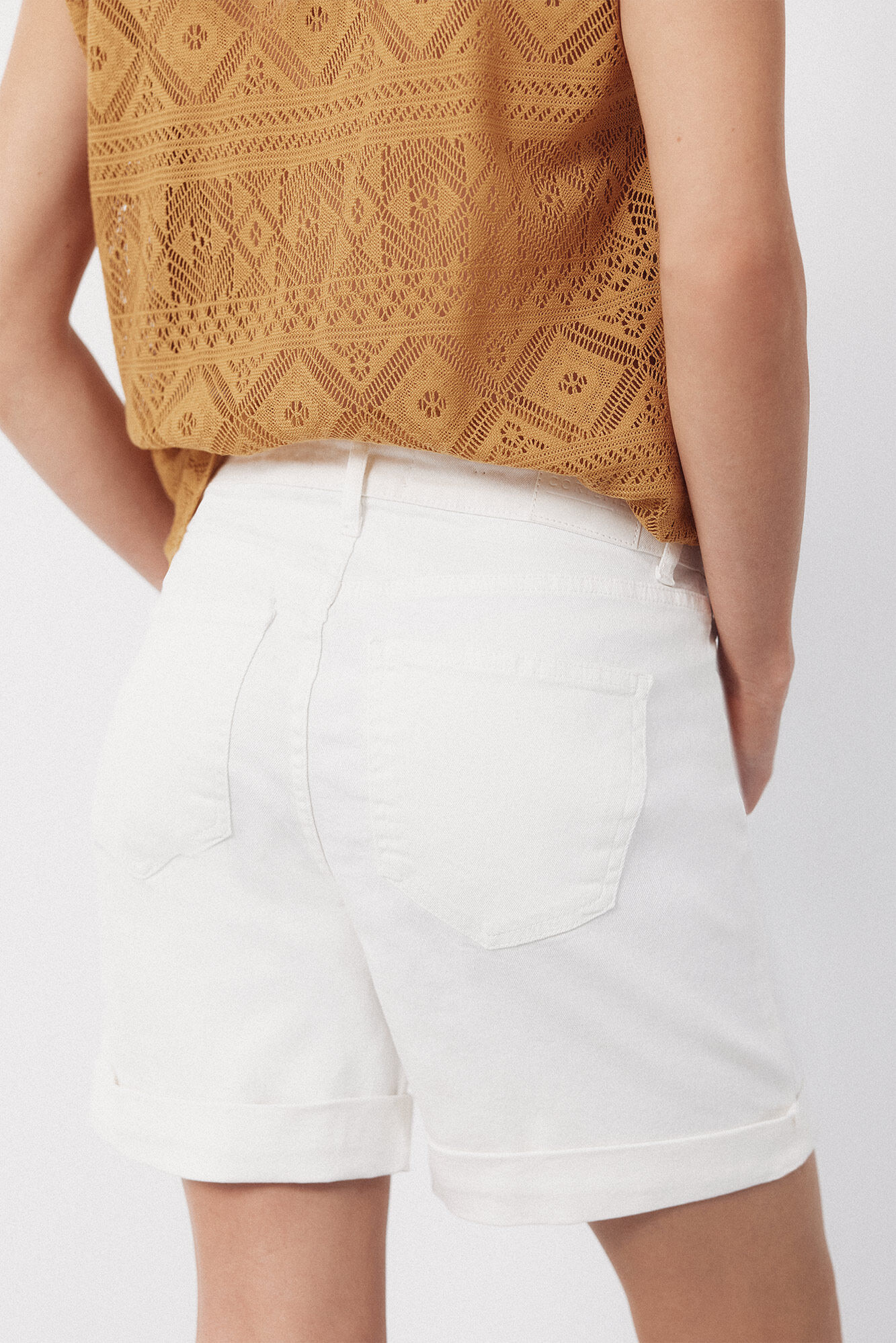 Cortefiel Shorts de mezclilla color Blanco