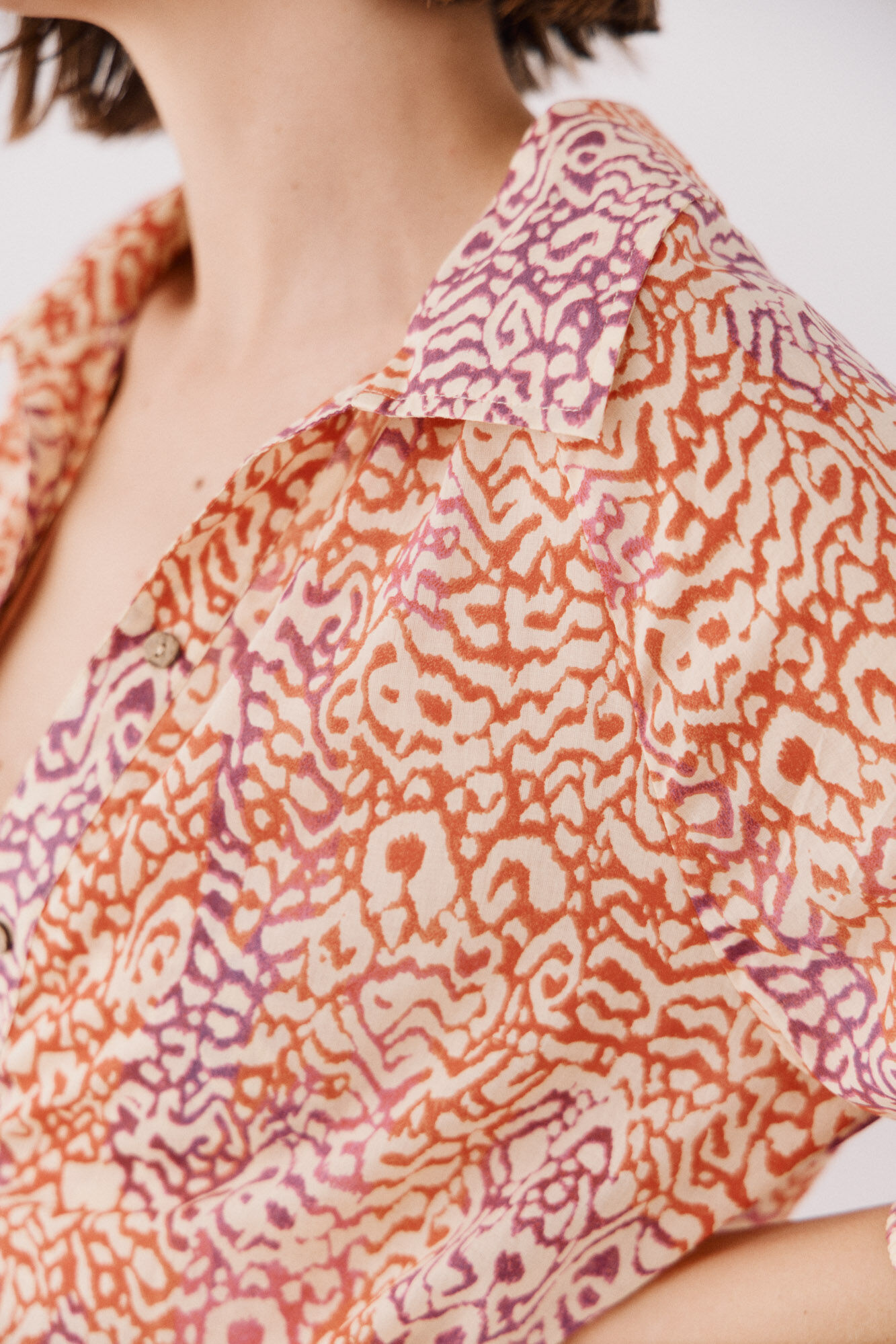 Cortefiel Caft&aacute;n t&uacute;nica estampado Estampado morado