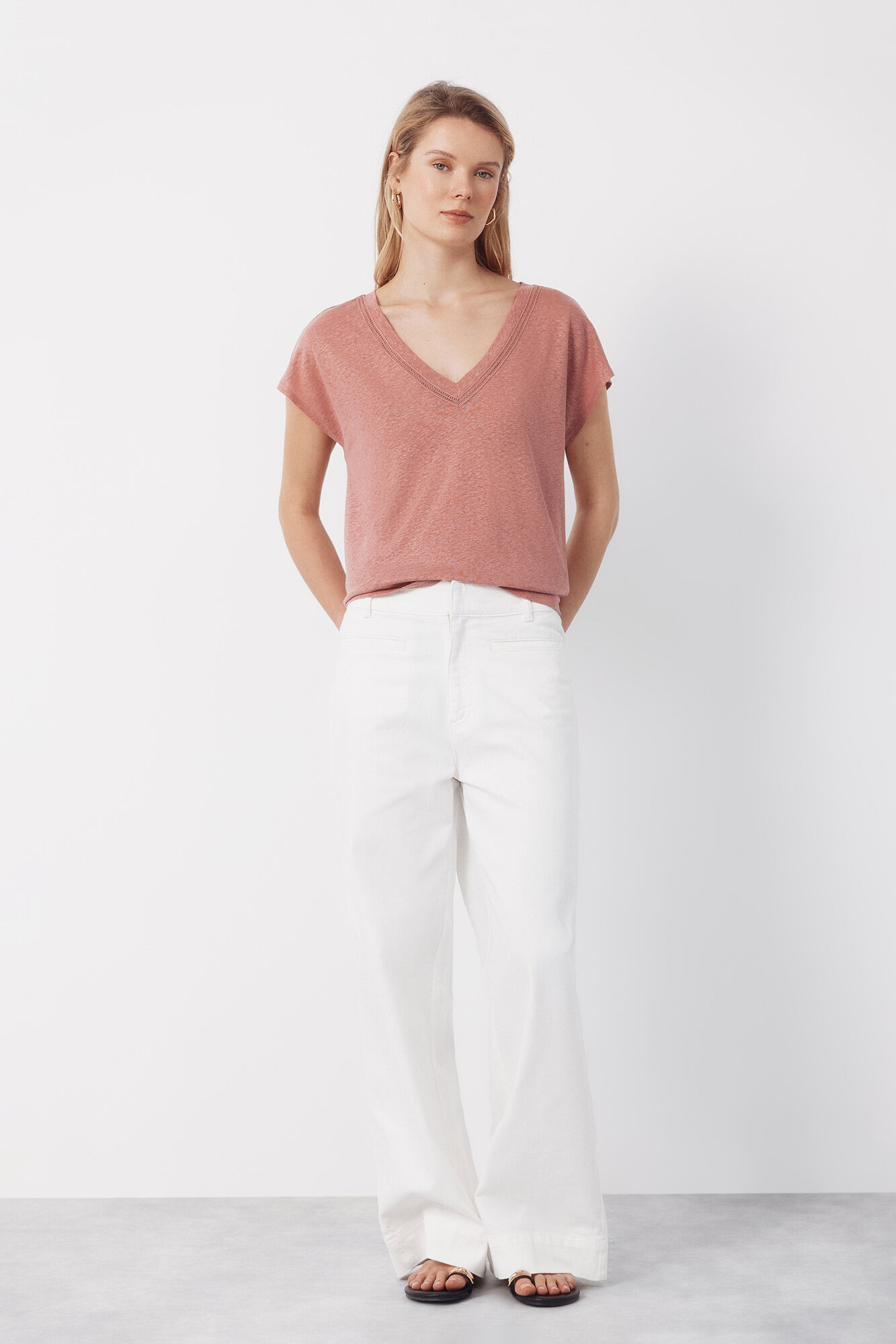 Cortefiel Playera de lino con escote en pico y l&uacute;rex Rosa