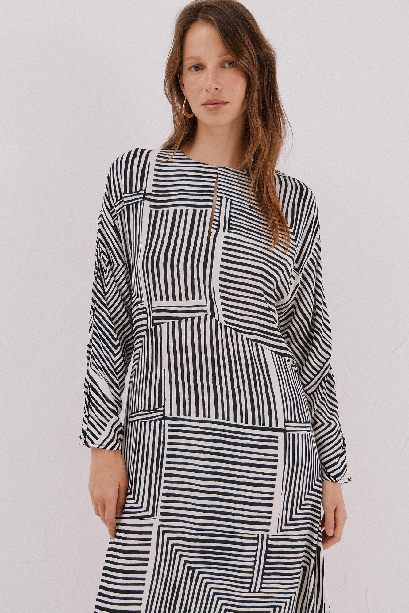 Cortefiel Vestido midi estampado Estampado blanco