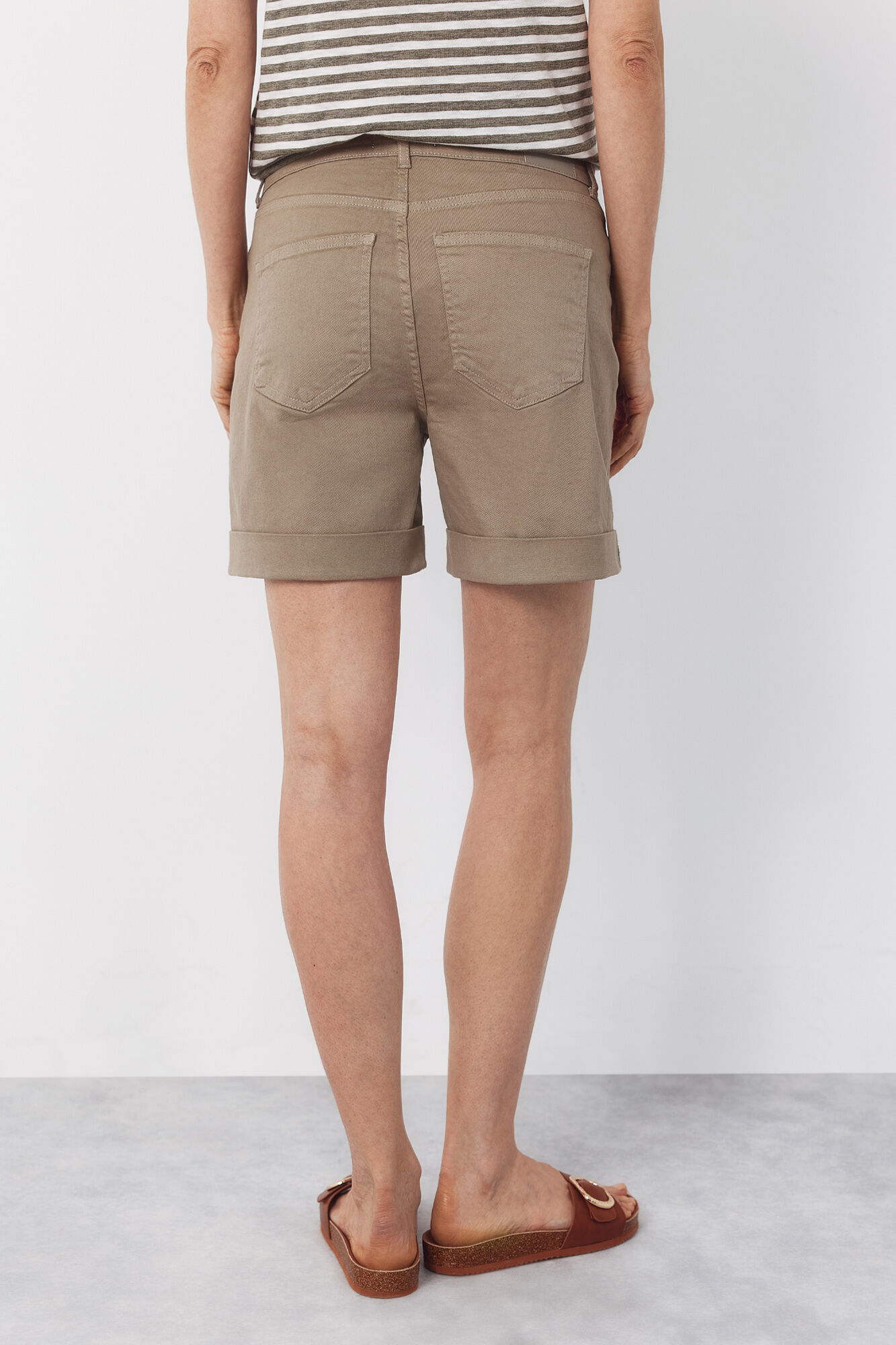 Cortefiel Shorts de mezclilla color Kaki